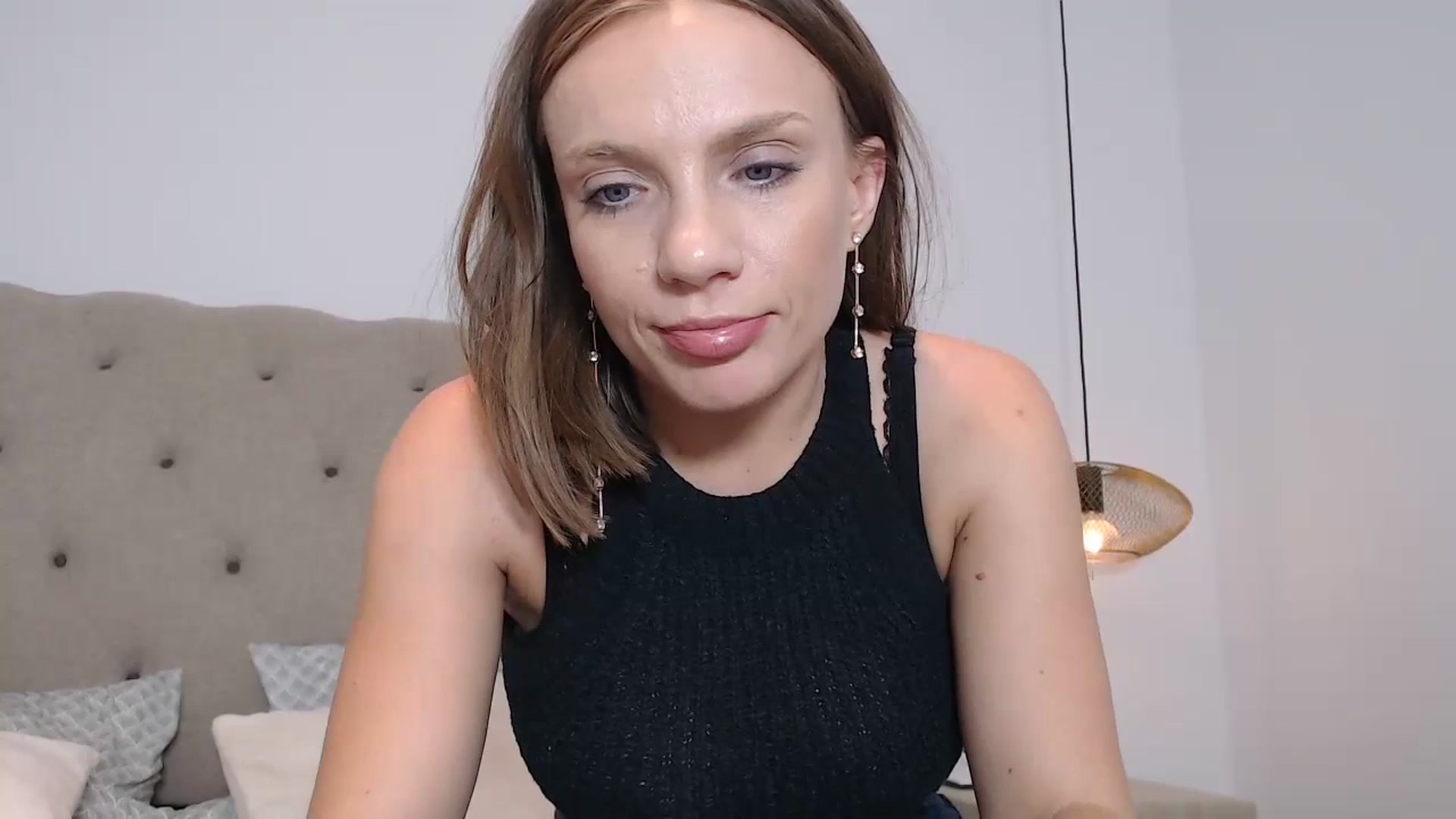 Gallery image thumbnail from call_me_em's myfreecams stream on, 07/01/2023, 21:04 image 12 of 20