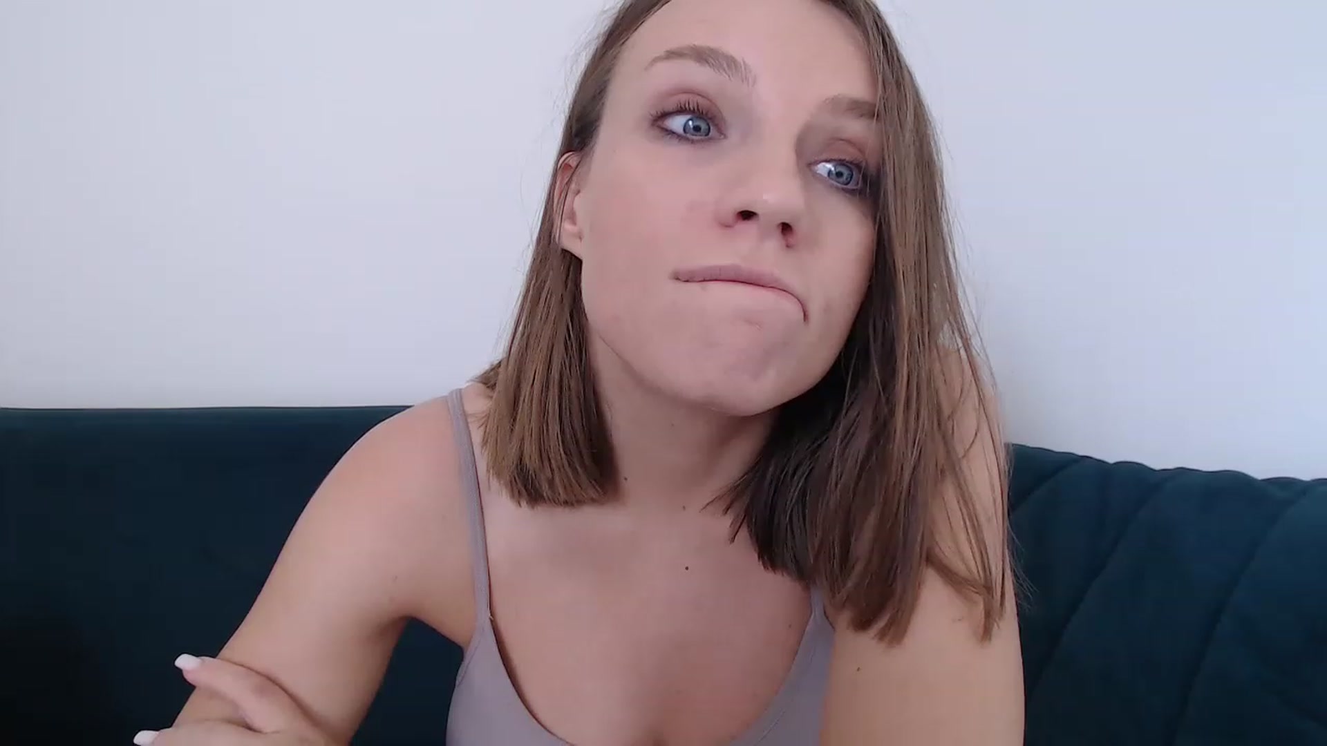 Gallery image thumbnail from call_me_em's myfreecams stream on, 07/06/2023, 10:57 image 9 of 20