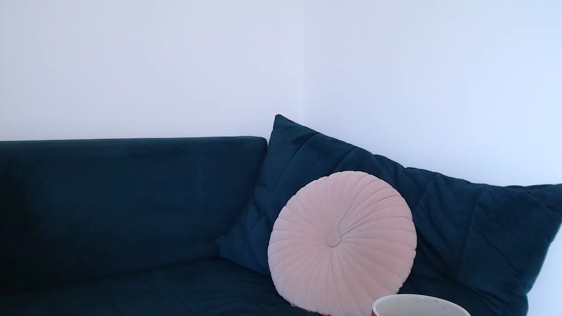 Gallery image thumbnail from call_me_em's myfreecams stream on, 07/19/2023, 08:47 image 16 of 20
