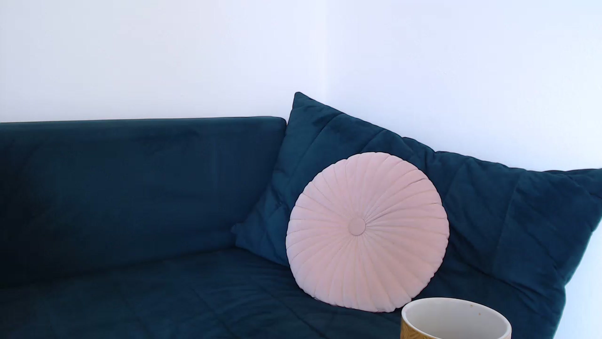 Gallery image thumbnail from call_me_em's myfreecams stream on, 07/19/2023, 08:47 image 11 of 20