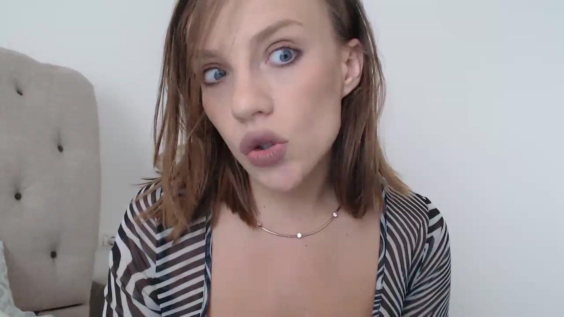 Gallery image thumbnail from call_me_em's myfreecams stream on, 07/24/2023, 07:41 image 6 of 20