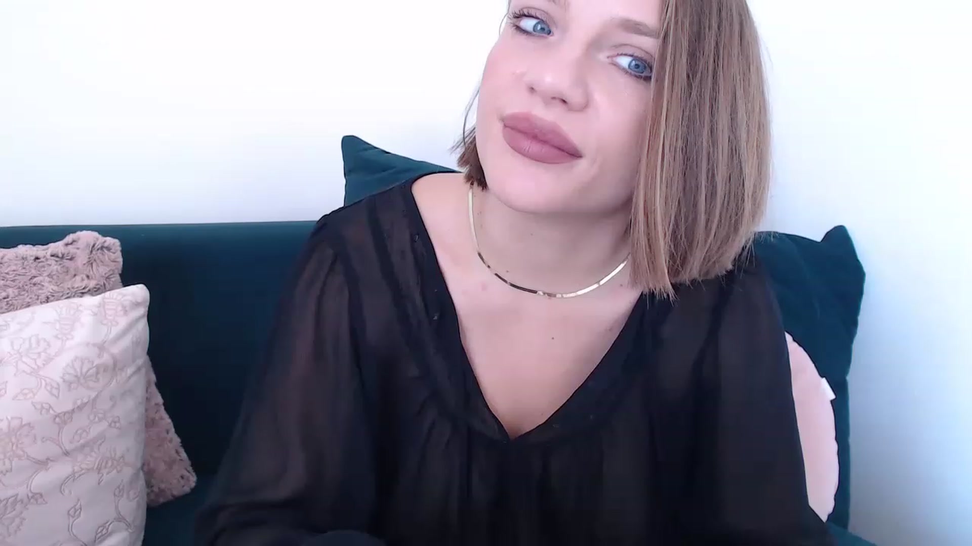 Gallery image thumbnail from call_me_em's myfreecams stream on, 08/14/2023, 08:30 image 6 of 20