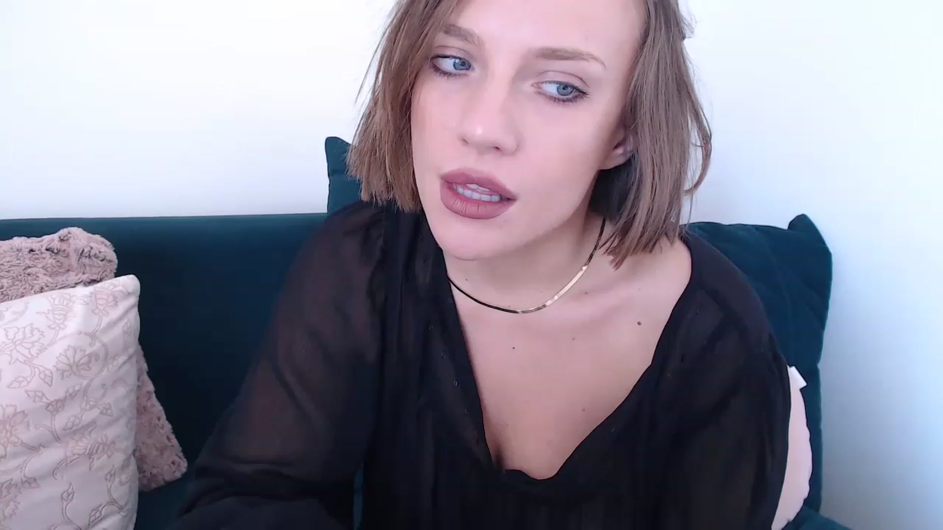 Gallery image thumbnail from call_me_em's myfreecams stream on, 08/14/2023, 08:30 image 17 of 20
