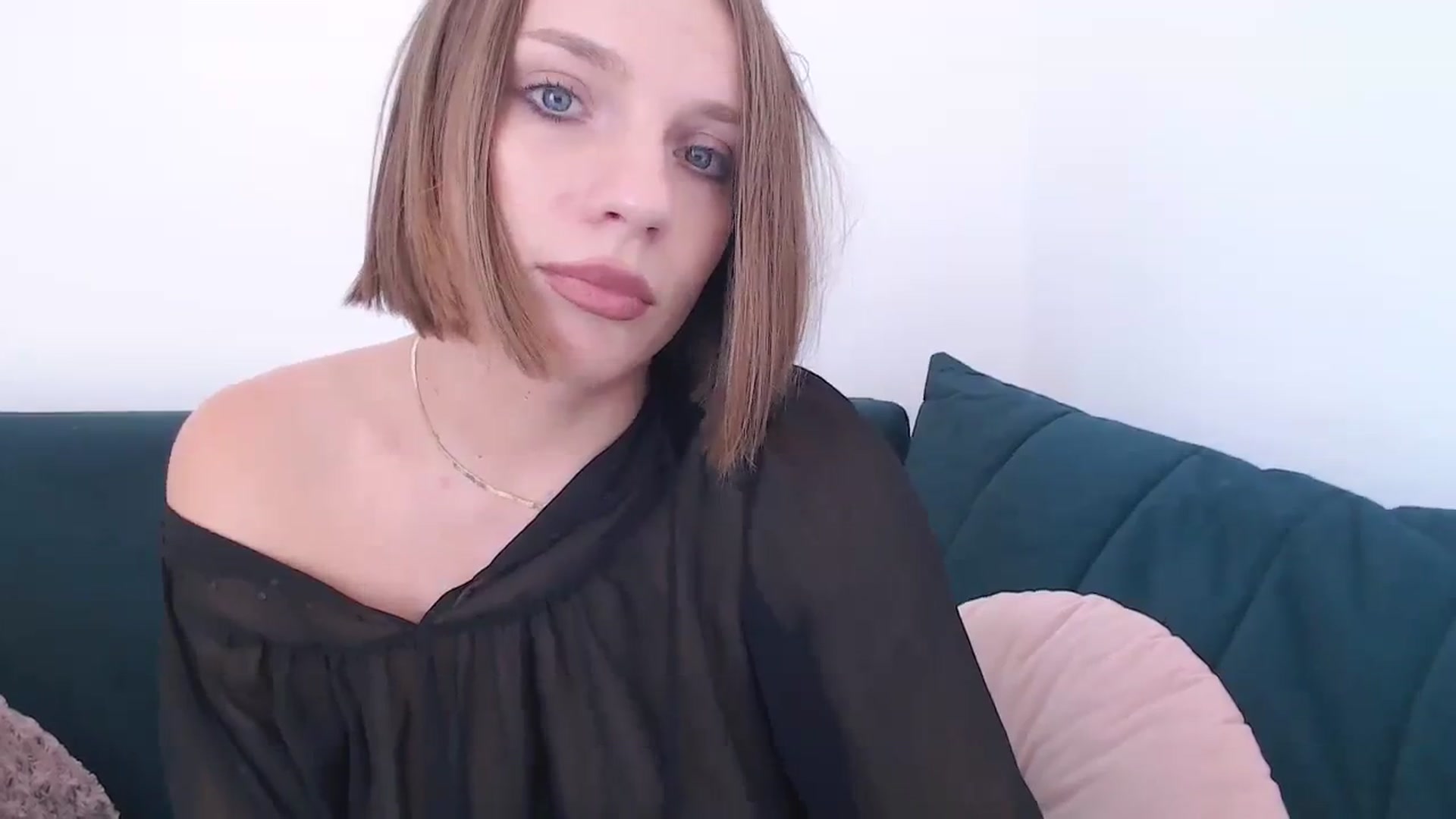 Gallery image thumbnail from call_me_em's myfreecams stream on, 08/14/2023, 10:11 image 4 of 20