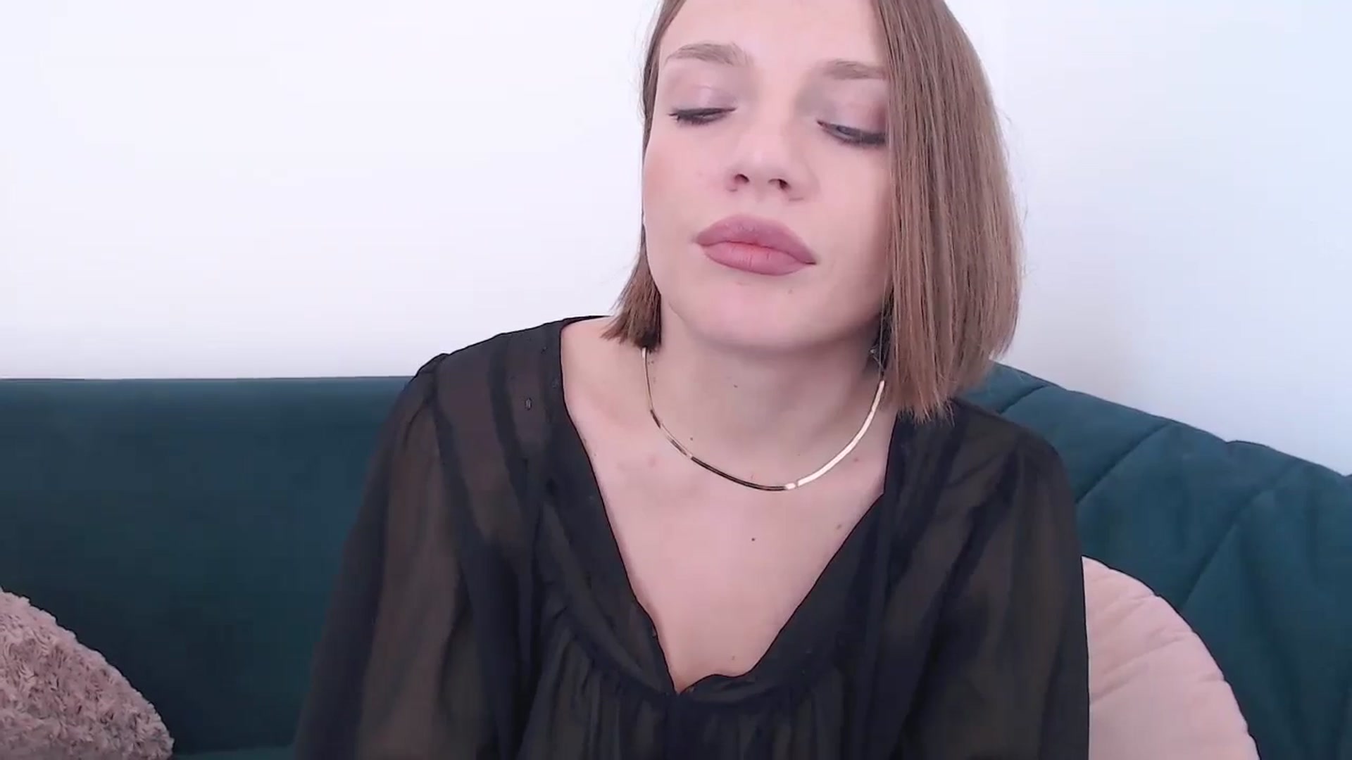 Gallery image thumbnail from call_me_em's myfreecams stream on, 08/14/2023, 10:11 image 11 of 20