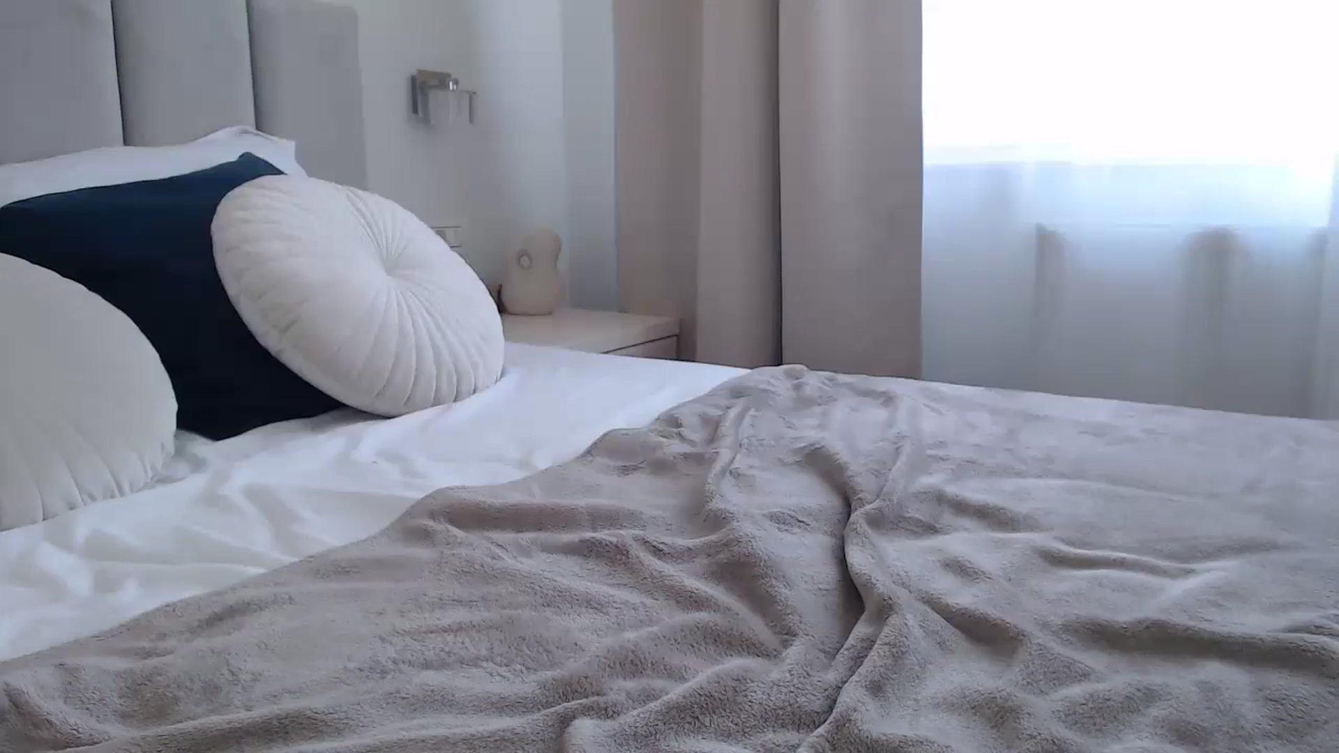 Gallery image thumbnail from call_me_em's myfreecams stream on, 08/22/2023, 08:24 image 12 of 20