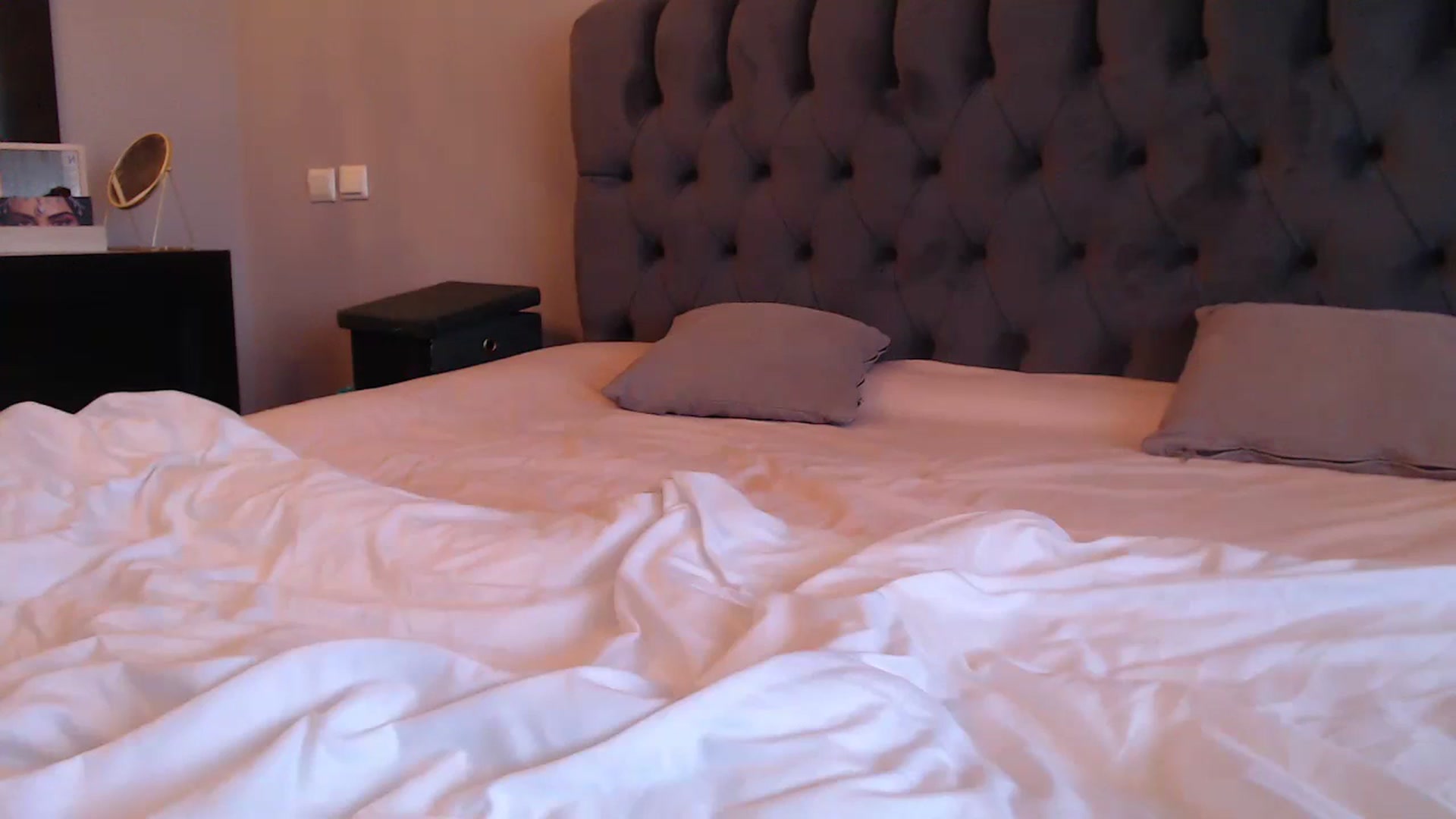 Gallery image thumbnail from call_me_em's myfreecams stream on, 09/09/2023, 08:44 image 9 of 20
