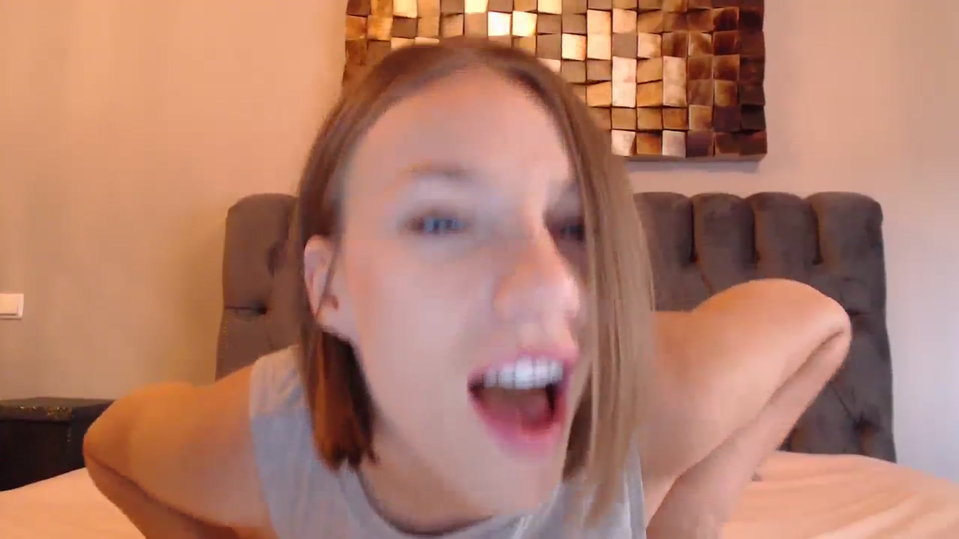 Gallery image thumbnail from call_me_em's myfreecams stream on, 09/15/2023, 07:11 image 14 of 20