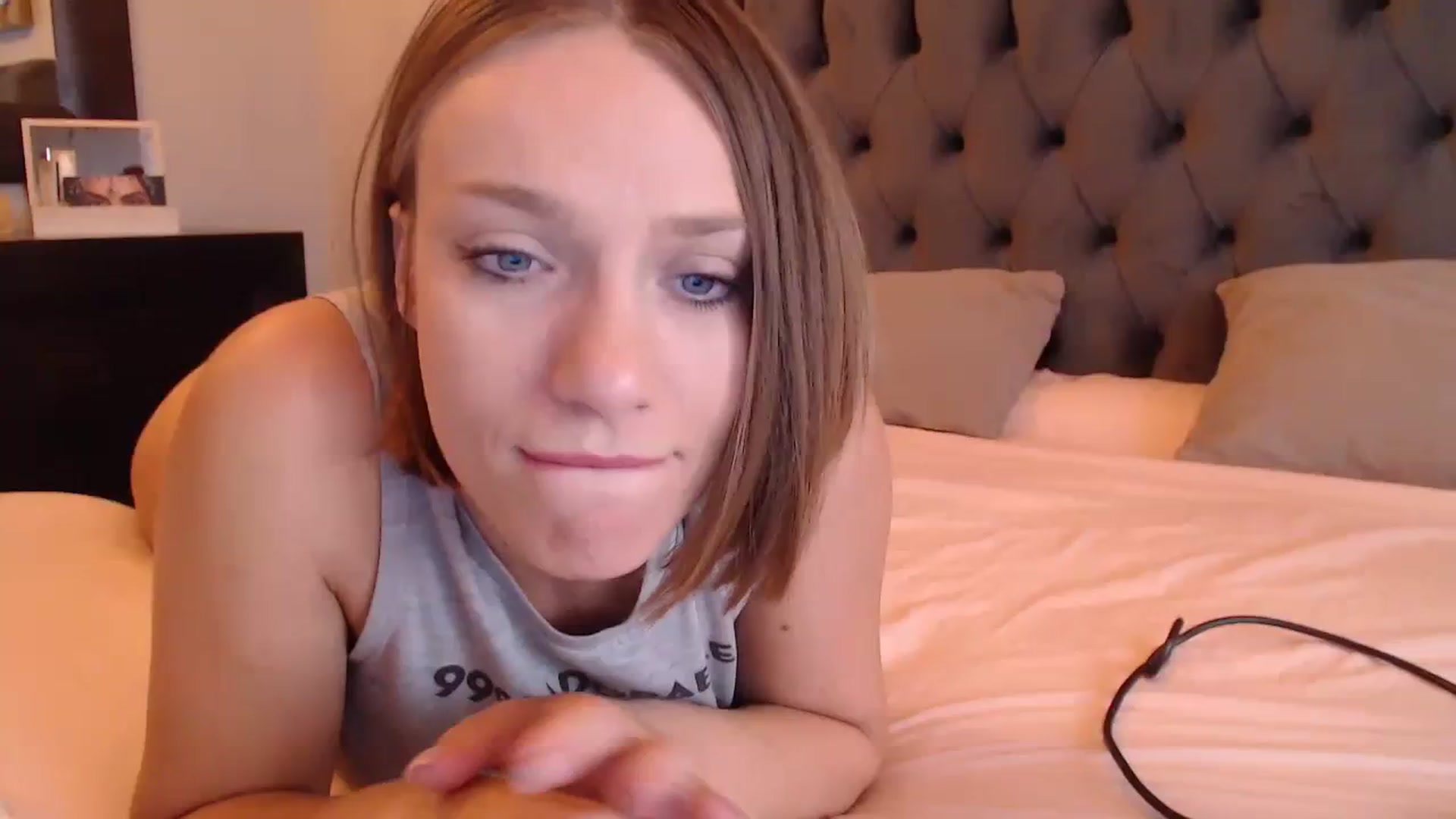 Gallery image thumbnail from call_me_em's myfreecams stream on, 09/15/2023, 08:24 image 5 of 20