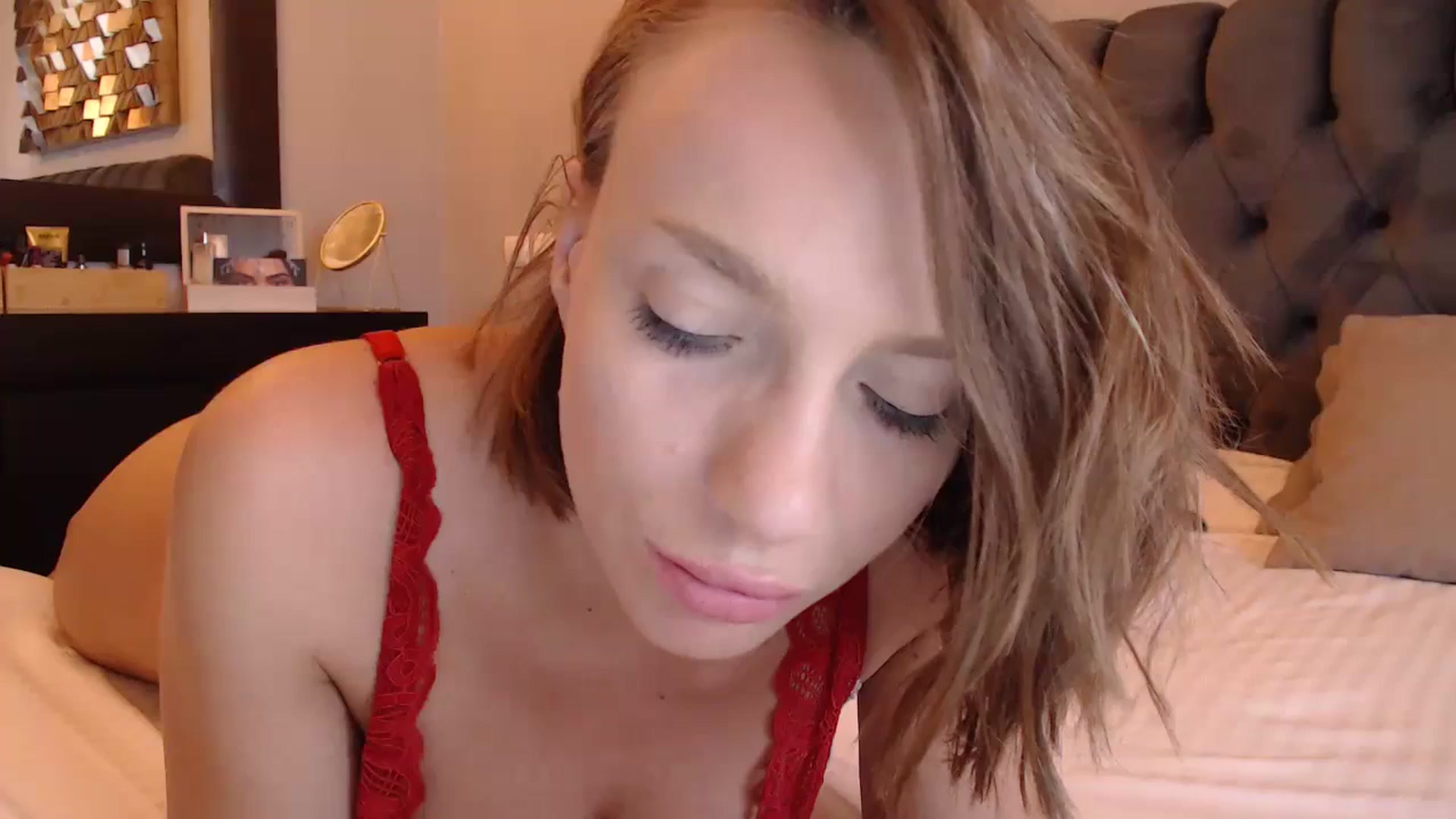 Gallery image thumbnail from call_me_em's myfreecams stream on, 09/23/2023, 08:41 image 2 of 20