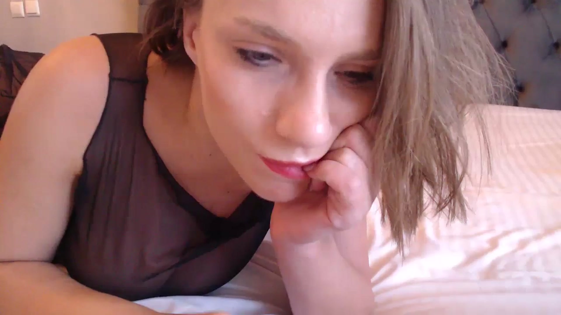 Gallery image thumbnail from call_me_em's myfreecams stream on, 09/26/2023, 08:23 image 9 of 20