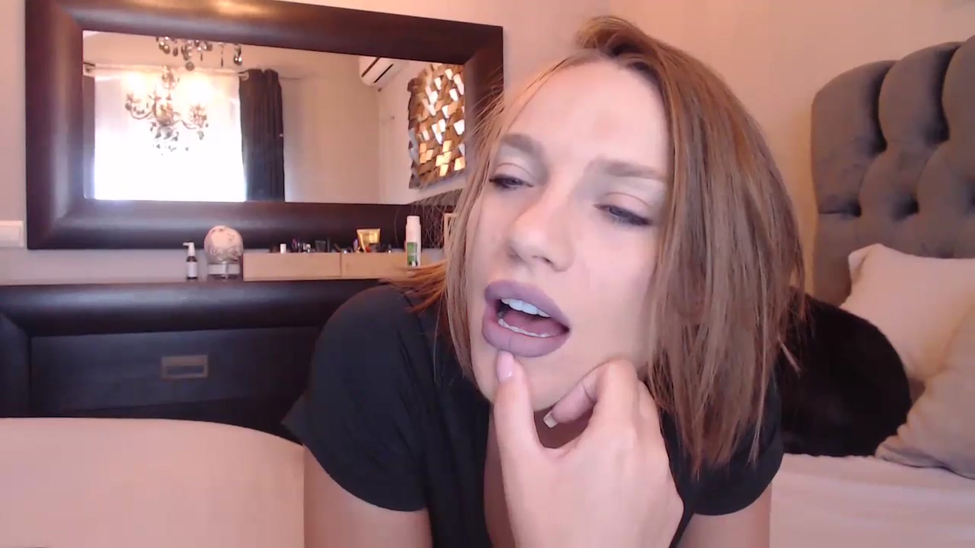 Gallery image thumbnail from call_me_em's myfreecams stream on, 10/02/2023, 08:27 image 7 of 20
