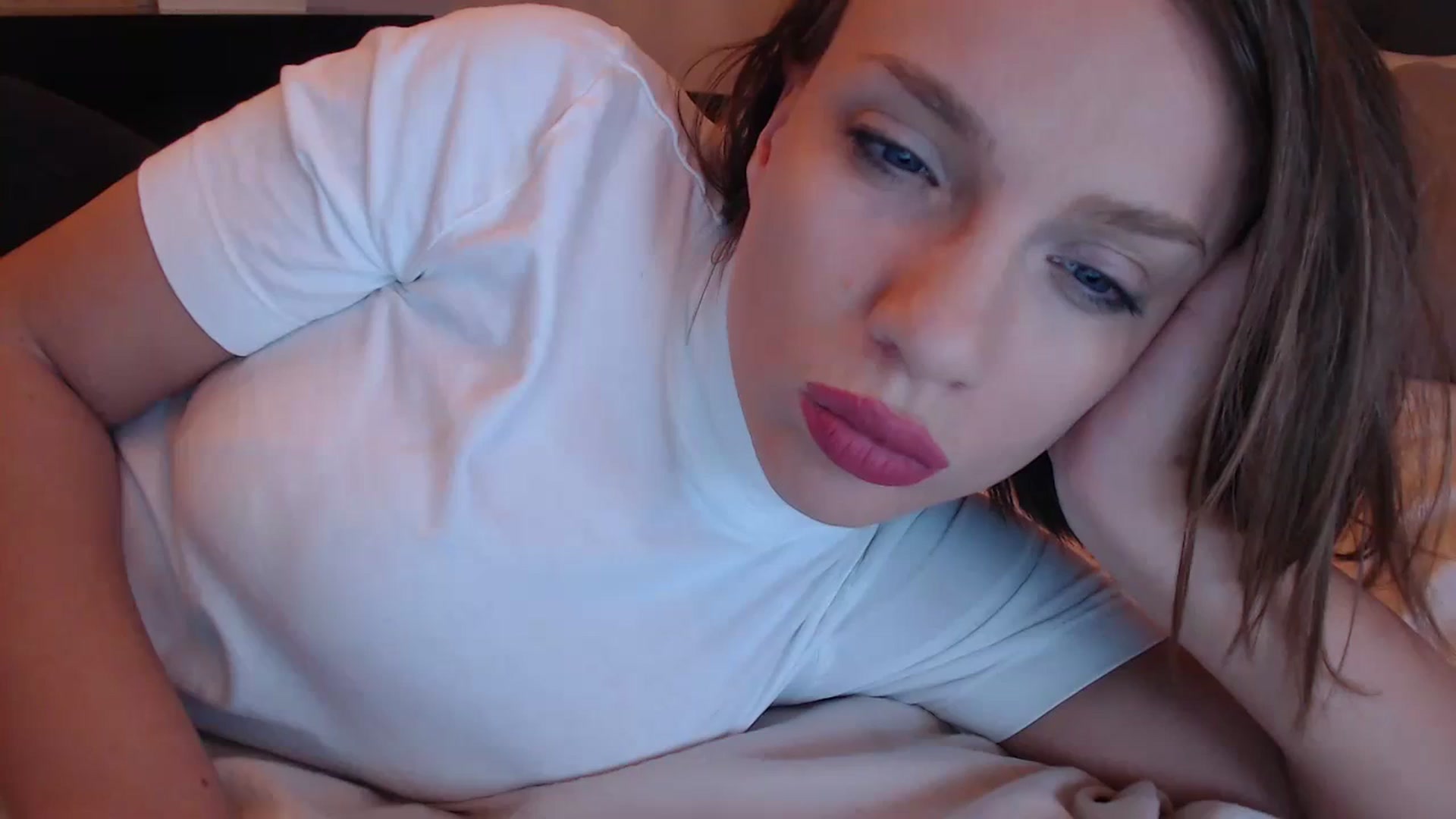 Gallery image thumbnail from call_me_em's myfreecams stream on, 10/25/2023, 14:17 image 11 of 20