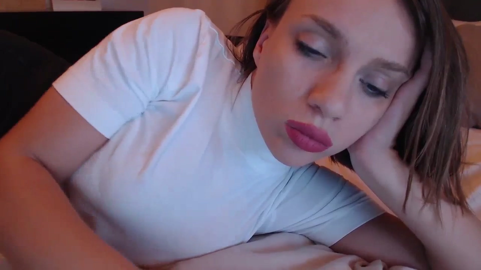 Gallery image thumbnail from call_me_em's myfreecams stream on, 10/25/2023, 14:17 image 10 of 20