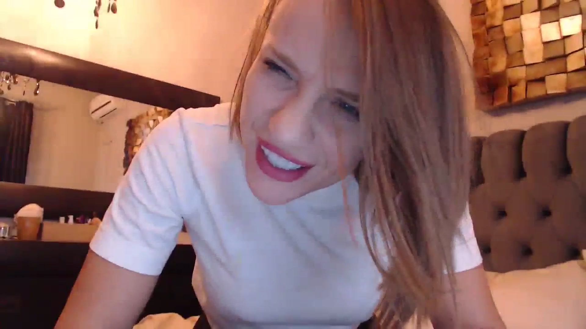 Gallery image thumbnail from call_me_em's myfreecams stream on, 10/25/2023, 14:49 image 20 of 20