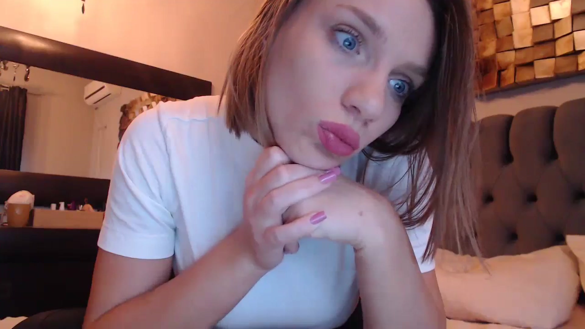 Gallery image thumbnail from call_me_em's myfreecams stream on, 10/25/2023, 14:49 image 7 of 20