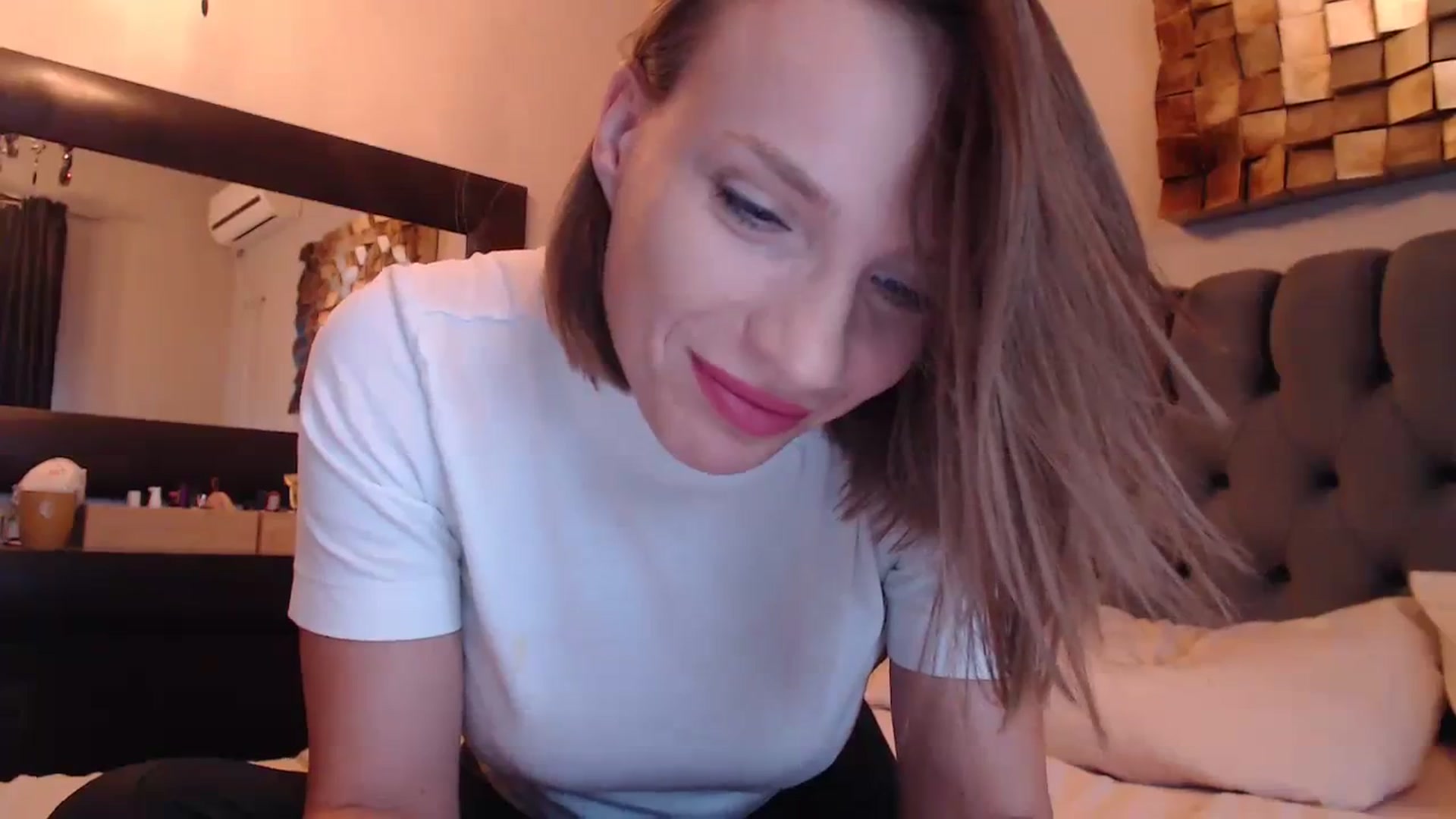 Gallery image thumbnail from call_me_em's myfreecams stream on, 10/25/2023, 14:49 image 2 of 20
