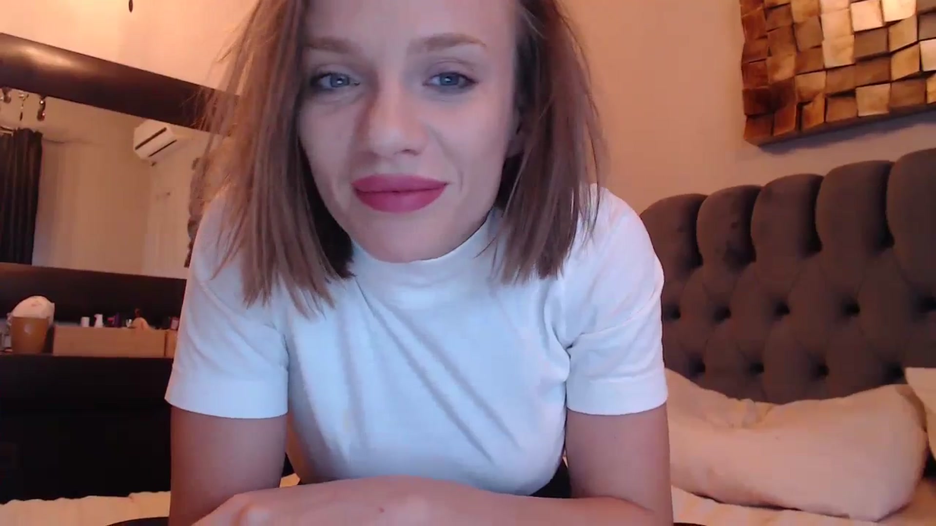 Gallery image thumbnail from call_me_em's myfreecams stream on, 10/25/2023, 14:49 image 4 of 20