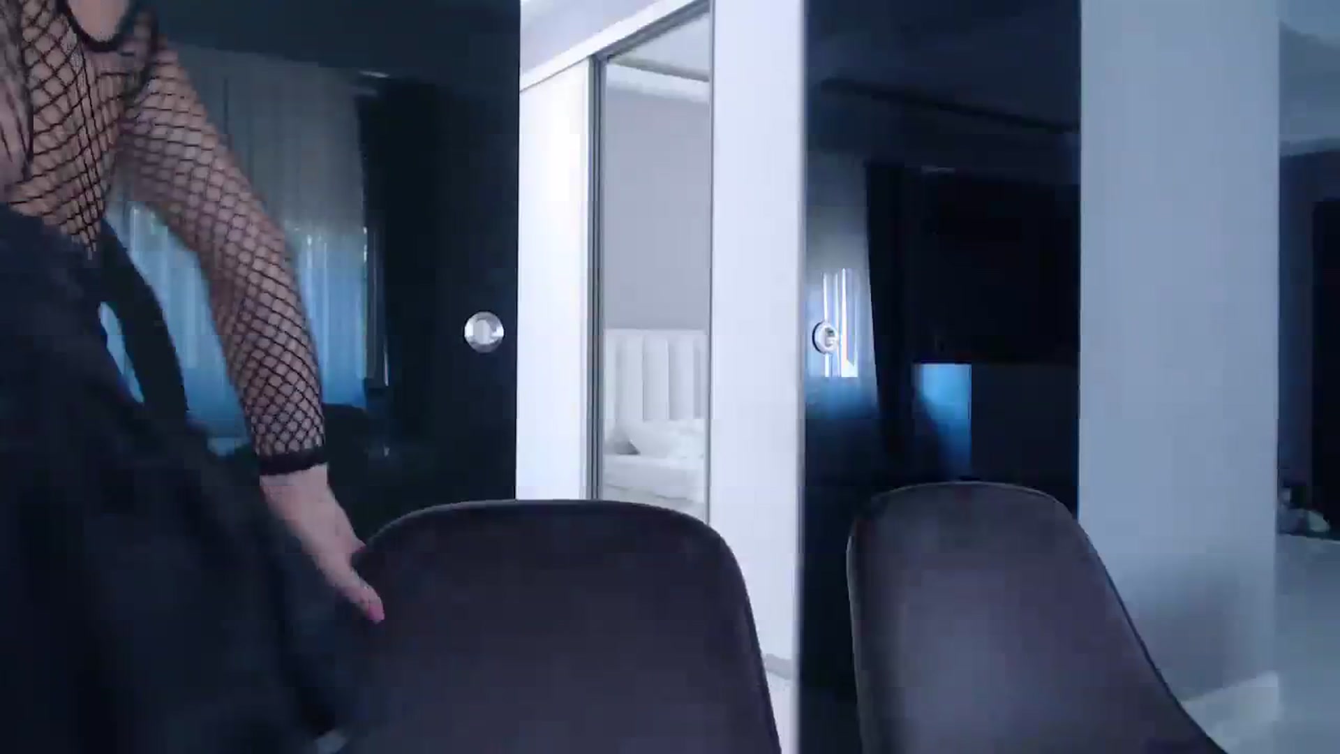 Gallery image thumbnail from call_me_em's myfreecams stream on, 10/31/2023, 10:17 image 8 of 20