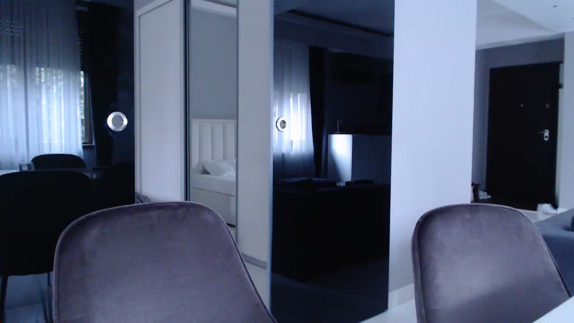 Gallery image thumbnail from call_me_em's myfreecams stream on, 11/02/2023, 10:52 image 10 of 20