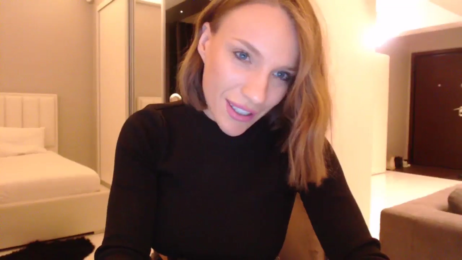 Gallery image thumbnail from call_me_em's myfreecams stream on, 11/05/2023, 17:27 image 13 of 20