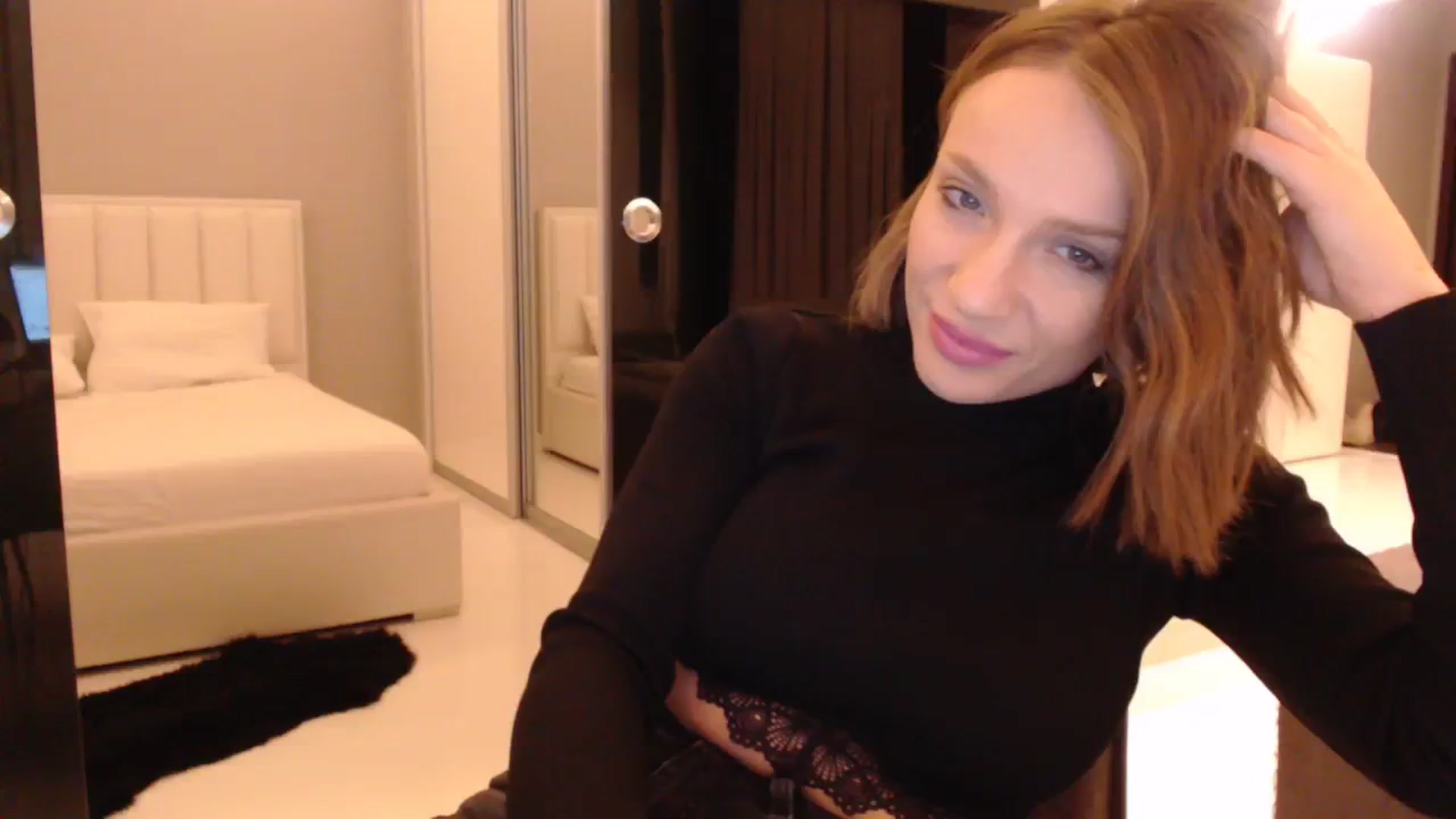 Gallery image thumbnail from call_me_em's myfreecams stream on, 11/05/2023, 17:27 image 1 of 20