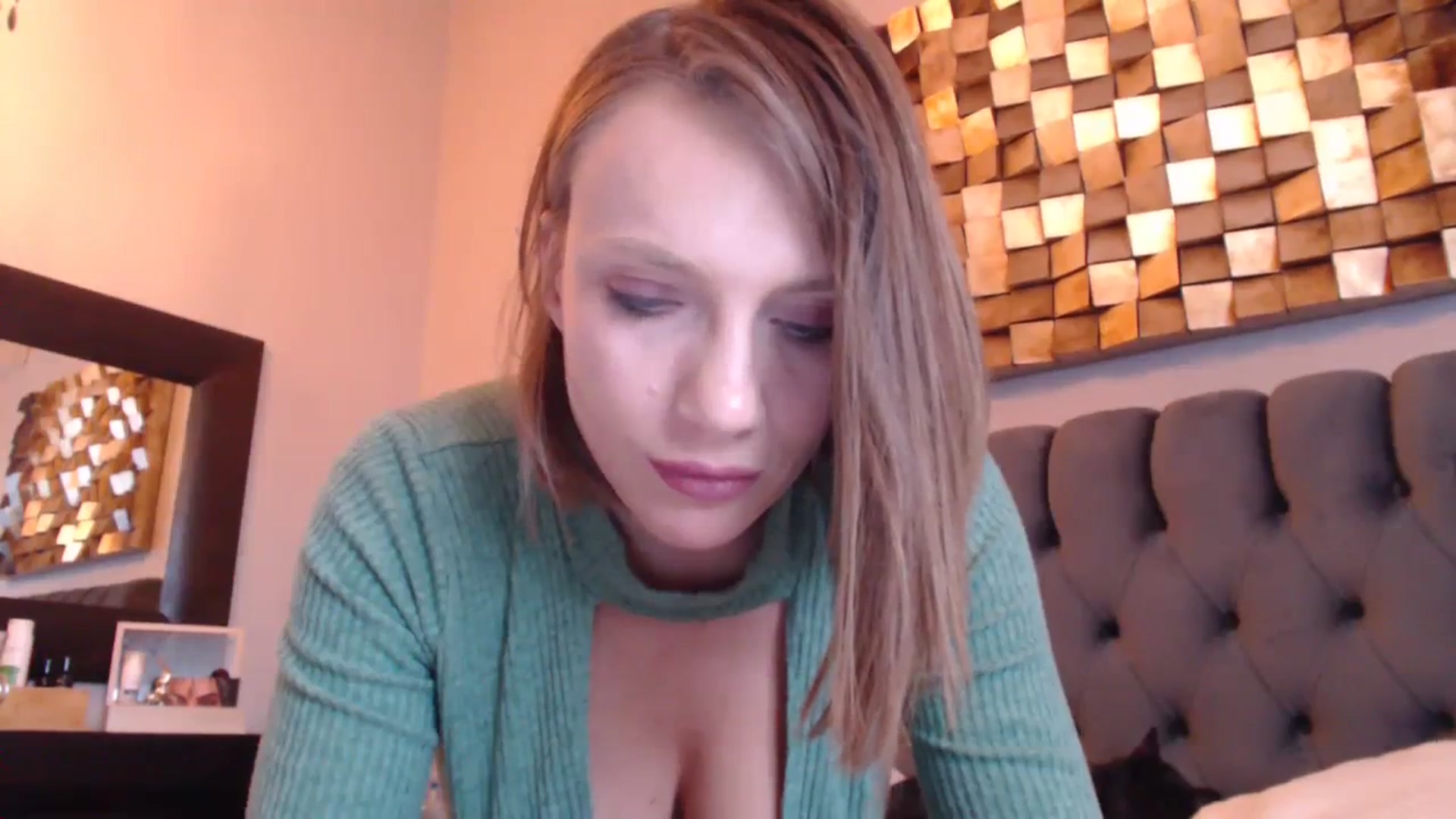 Gallery image thumbnail from call_me_em's myfreecams stream on, 11/10/2023, 10:48 image 20 of 20