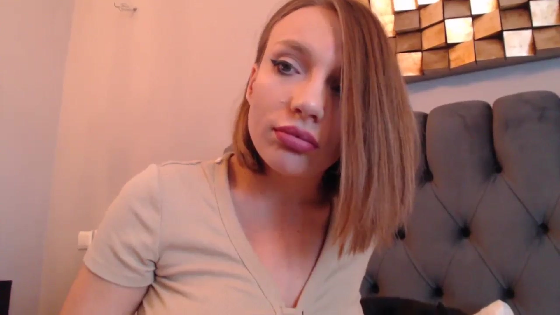 Gallery image thumbnail from call_me_em's myfreecams stream on, 11/13/2023, 08:13 image 18 of 20