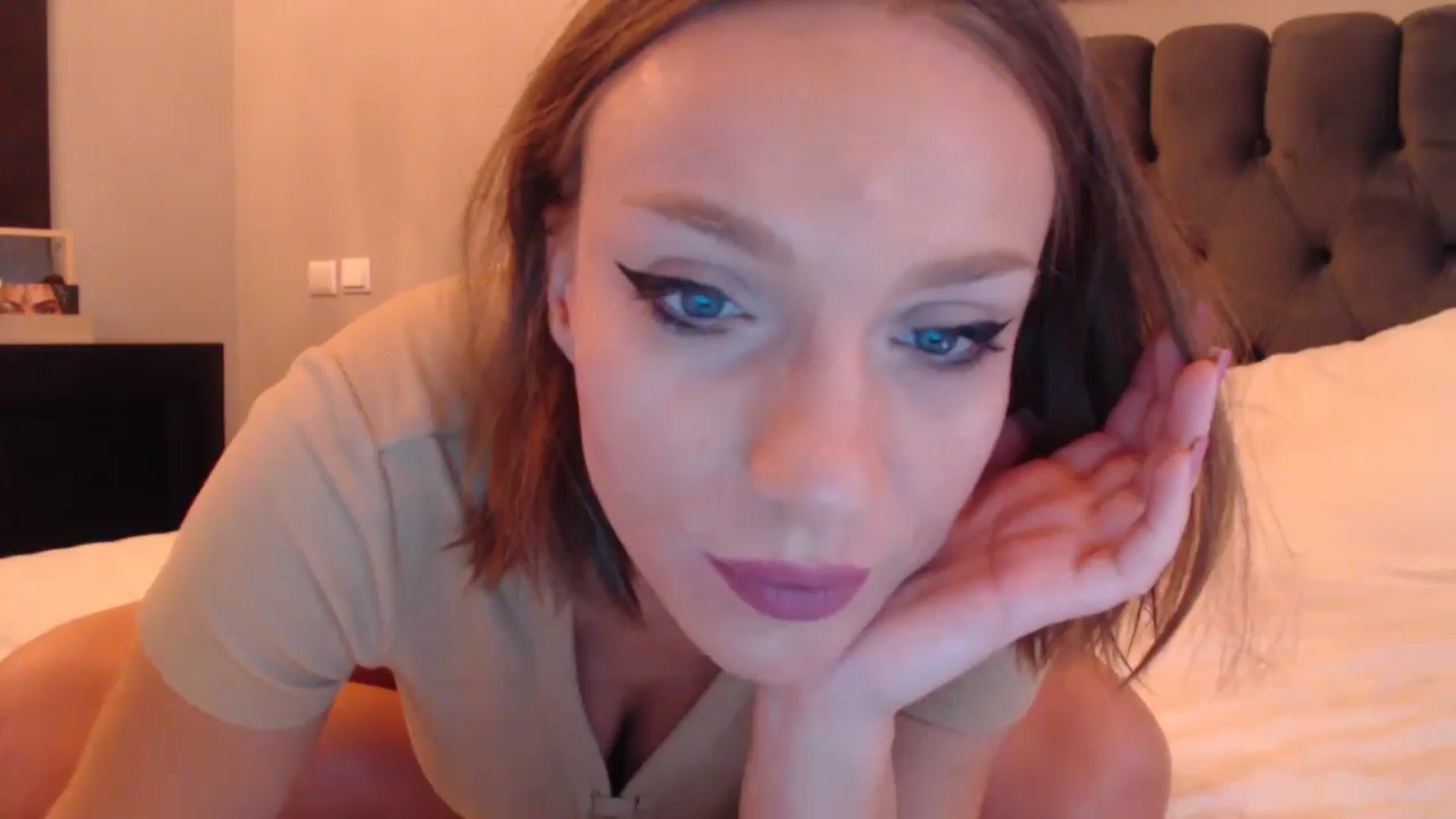 Gallery image thumbnail from call_me_em's myfreecams stream on, 11/13/2023, 08:13 image 1 of 20