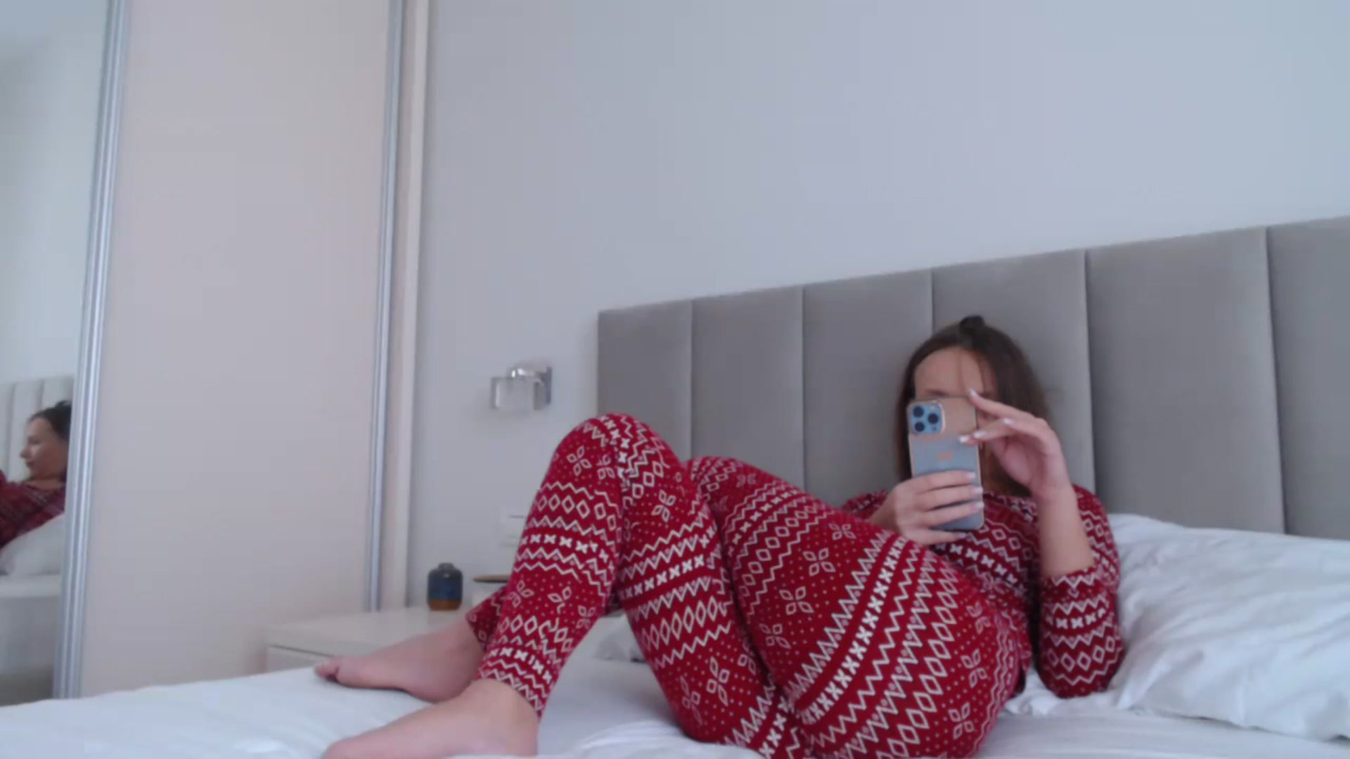Gallery image thumbnail from call_me_em's myfreecams stream on, 11/15/2023, 10:23 image 6 of 20