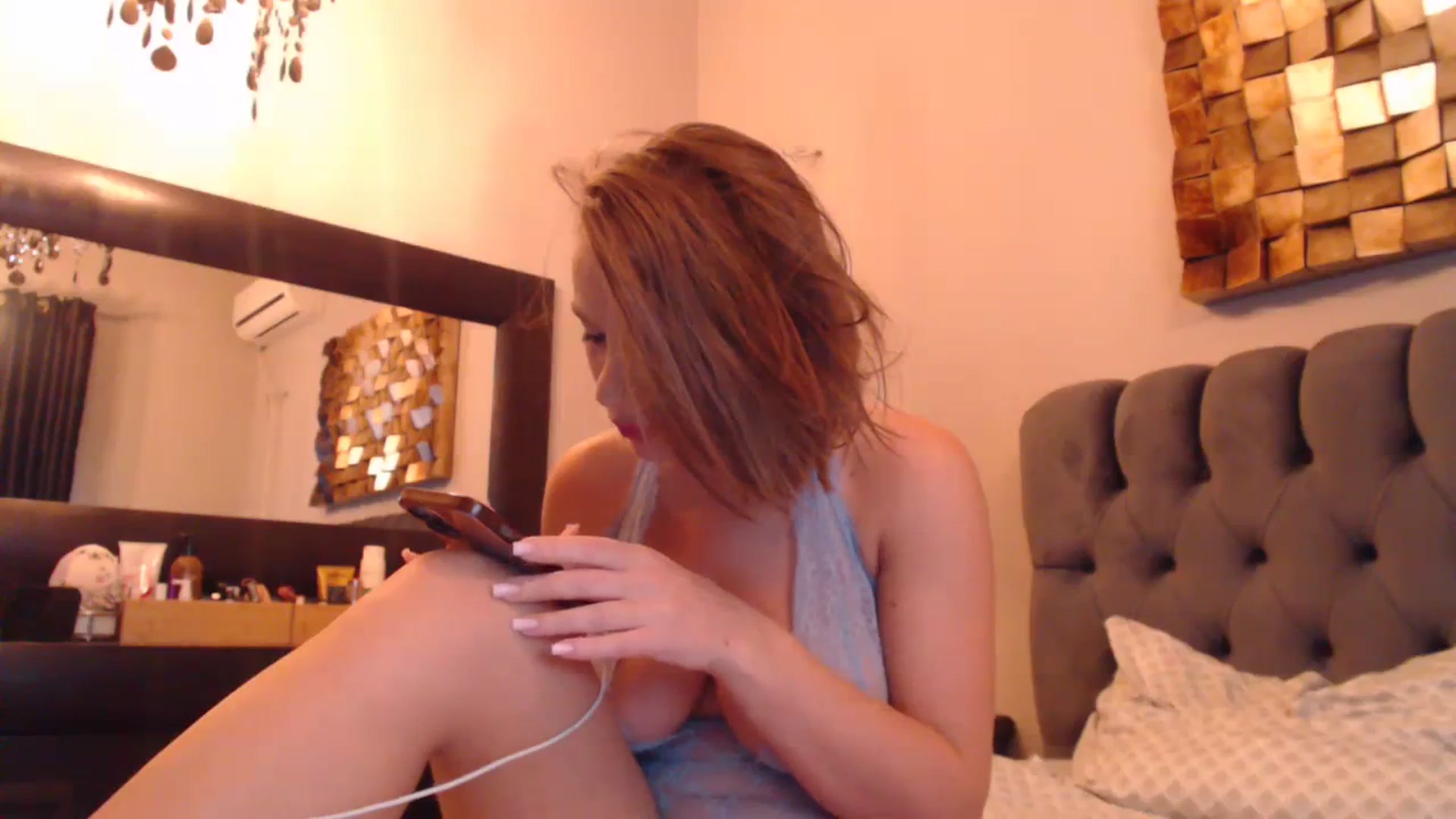 Gallery image thumbnail from call_me_em's myfreecams stream on, 11/22/2023, 08:33 image 11 of 20