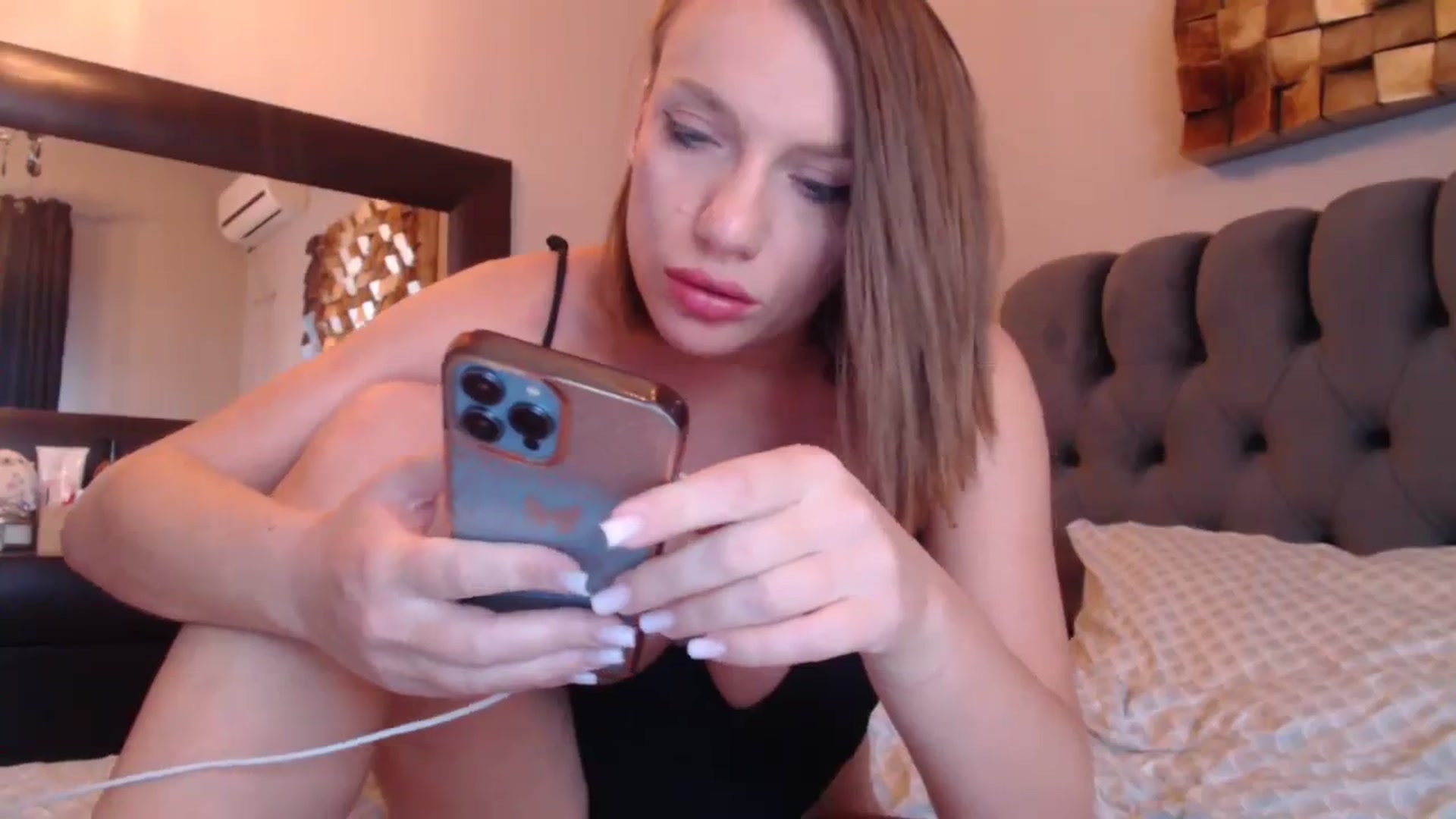 Gallery image thumbnail from call_me_em's myfreecams stream on, 11/23/2023, 09:16 image 5 of 20
