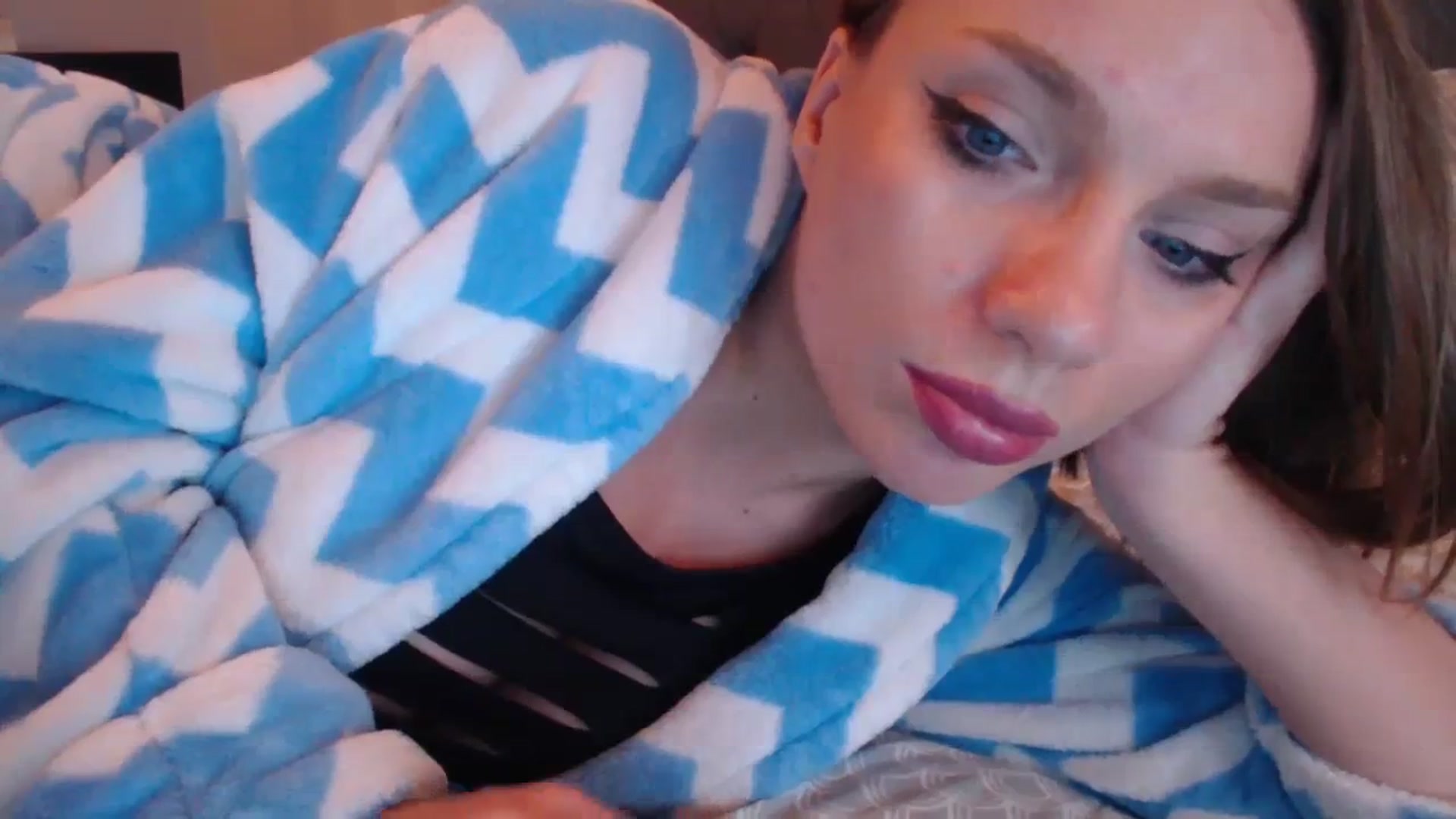 Gallery image thumbnail from call_me_em's myfreecams stream on, 11/26/2023, 11:00 image 15 of 20