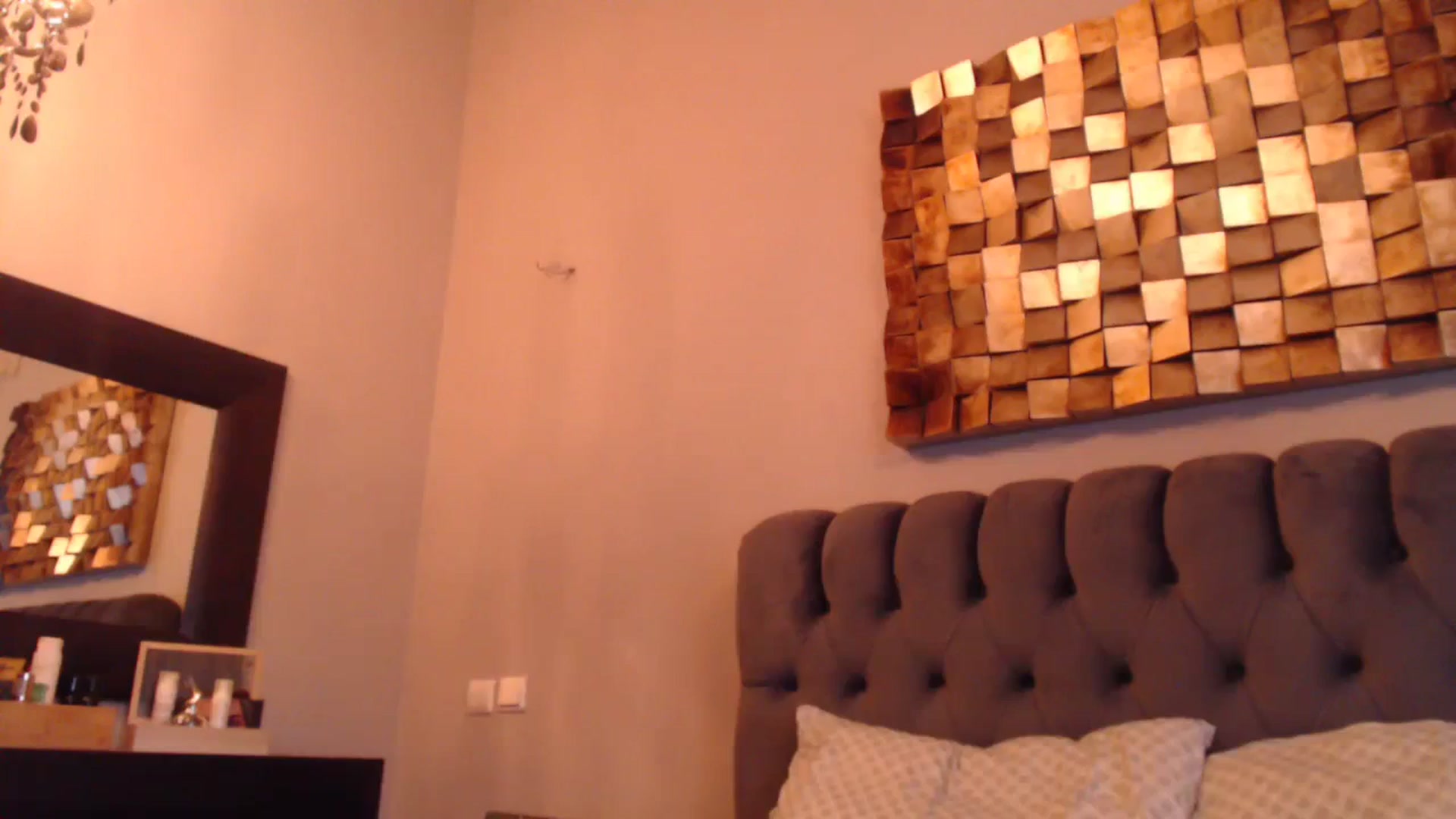 Gallery image thumbnail from call_me_em's myfreecams stream on, 12/04/2023, 10:20 image 4 of 20