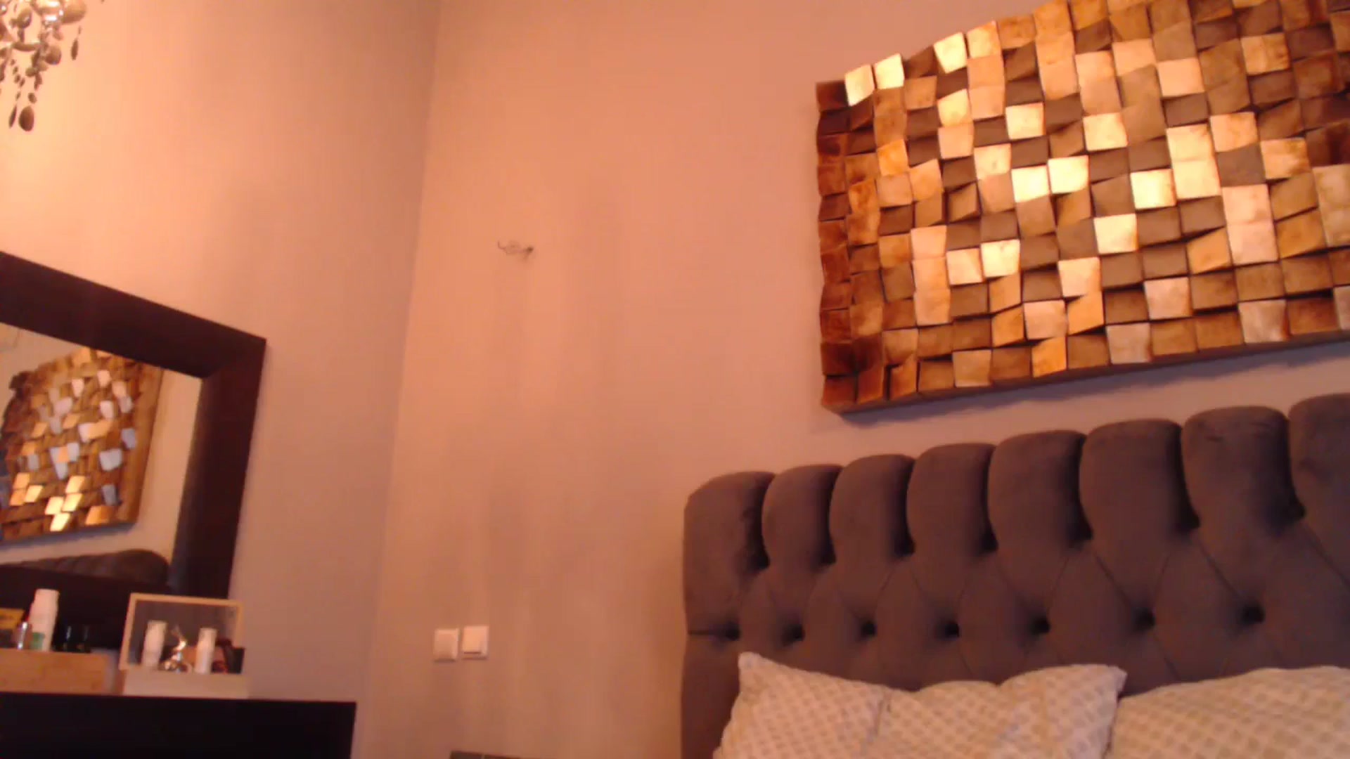 Gallery image thumbnail from call_me_em's myfreecams stream on, 12/04/2023, 10:20 image 3 of 20
