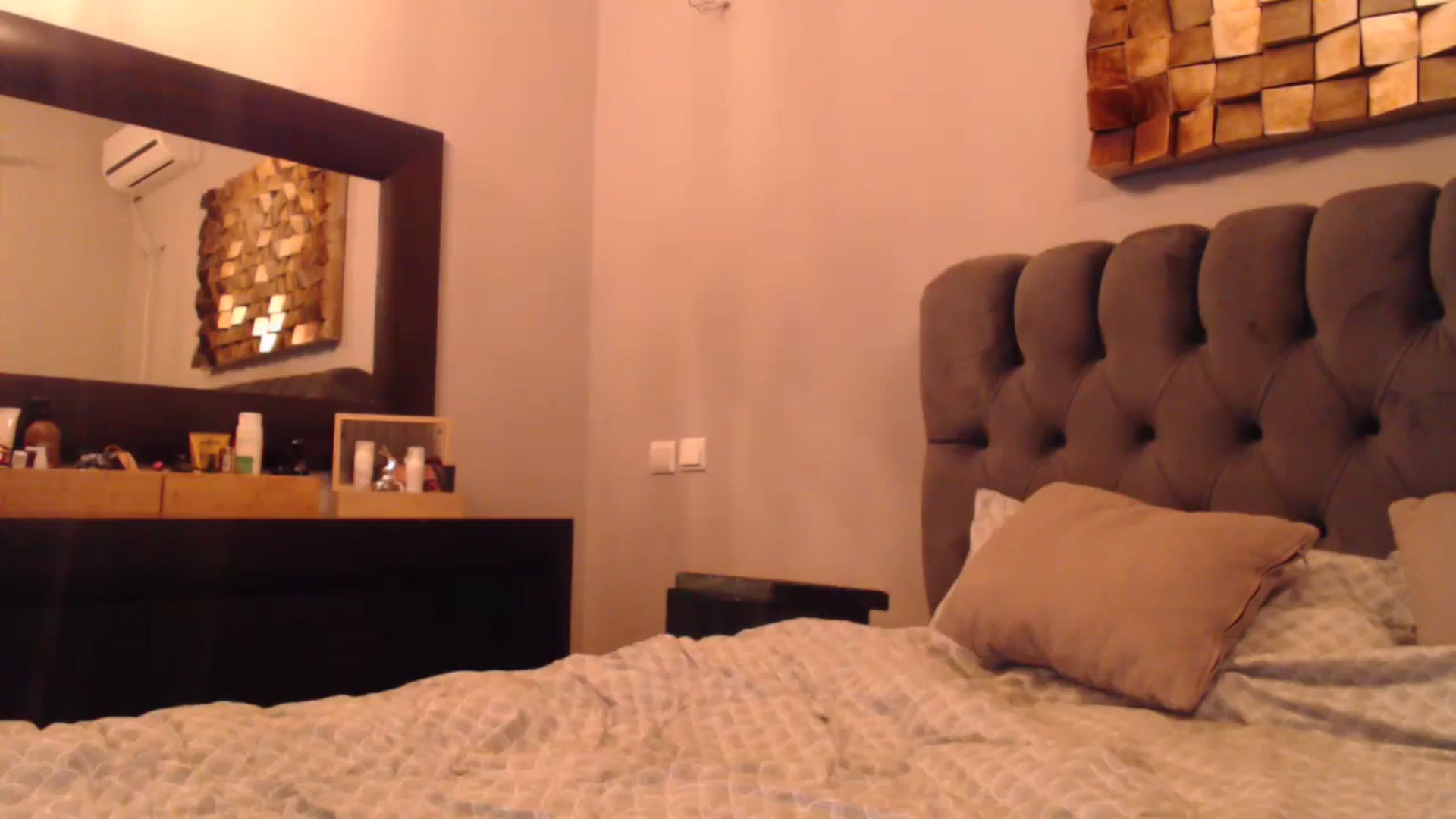Gallery image thumbnail from call_me_em's myfreecams stream on, 12/07/2023, 16:56 image 1 of 20