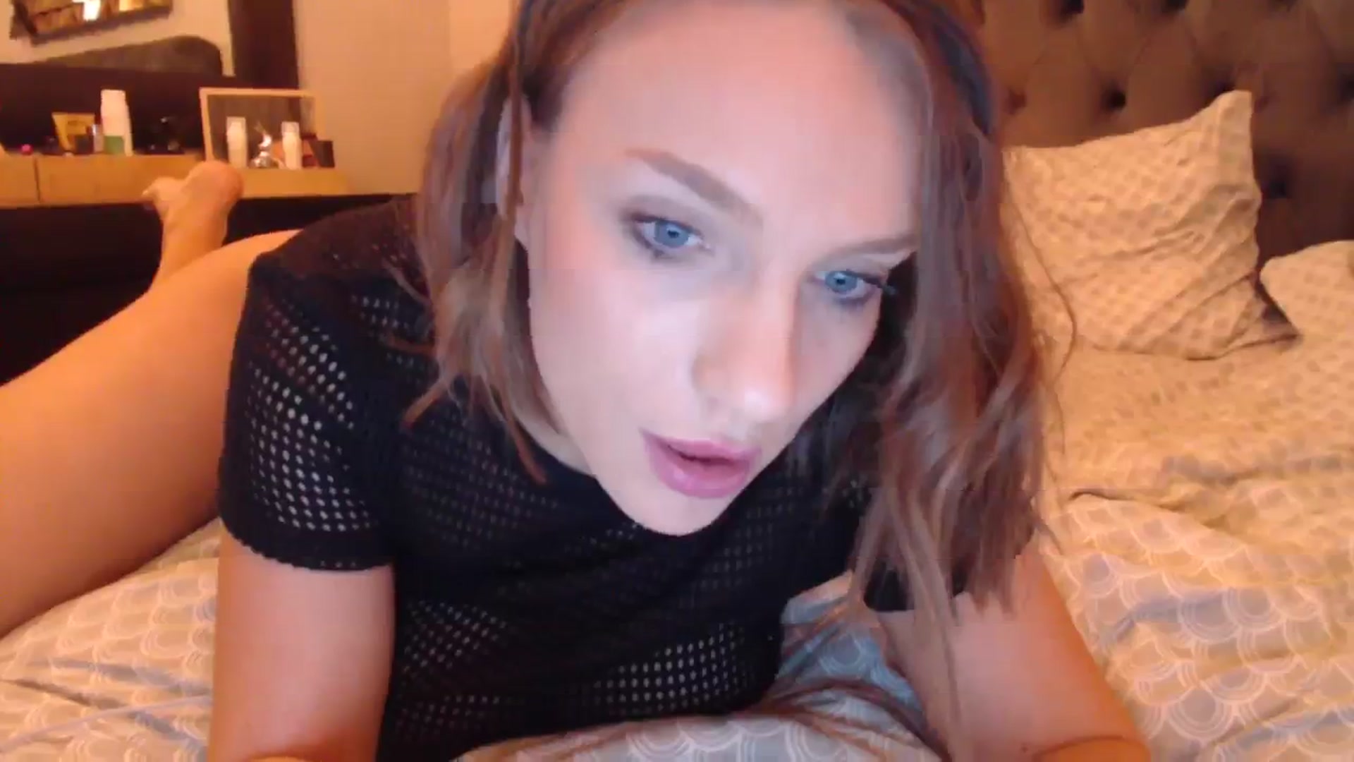 Gallery image thumbnail from call_me_em's myfreecams stream on, 12/08/2023, 19:37 image 2 of 20