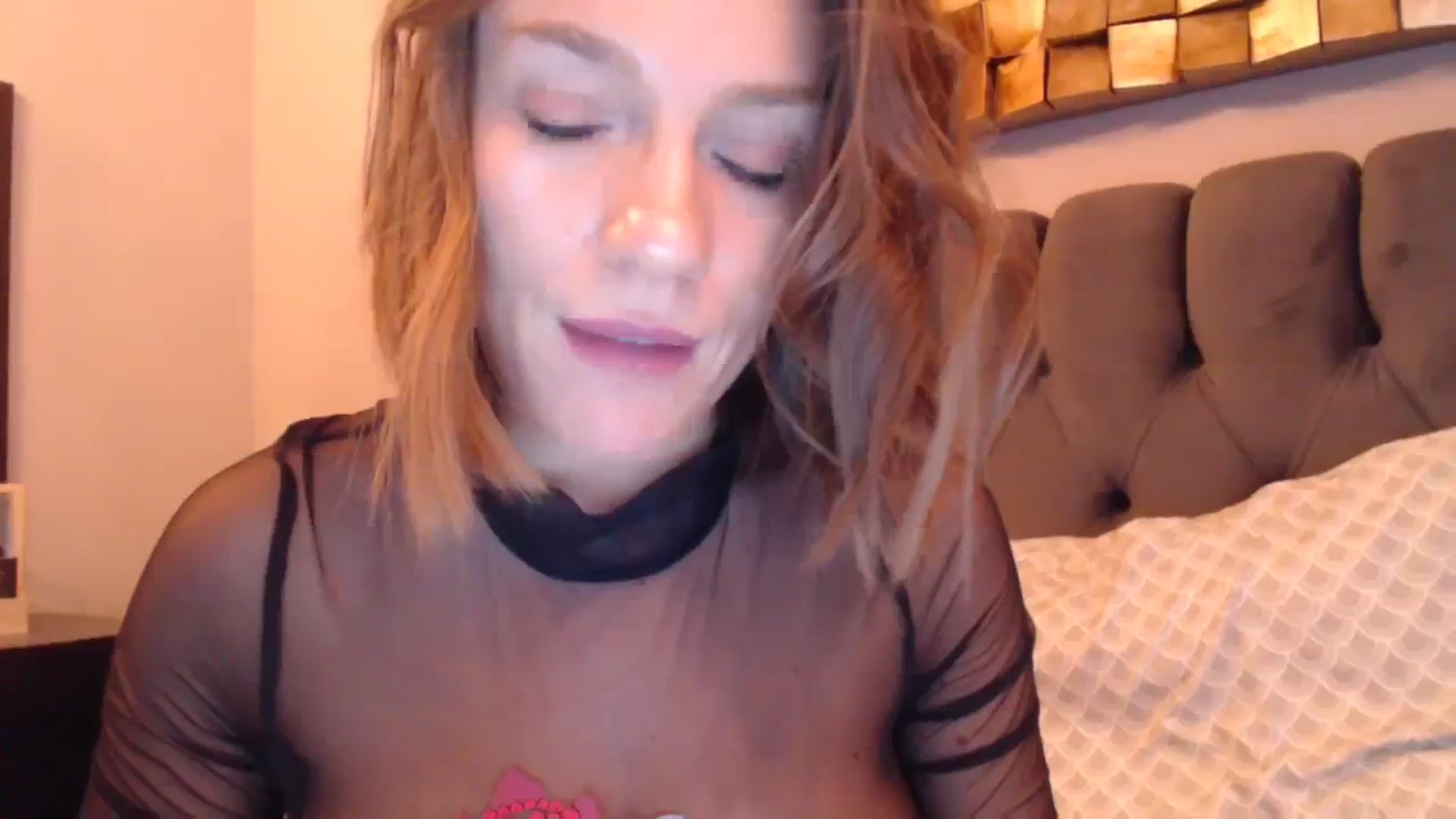 Gallery image thumbnail from call_me_em's myfreecams stream on, 12/10/2023, 10:35 image 19 of 20