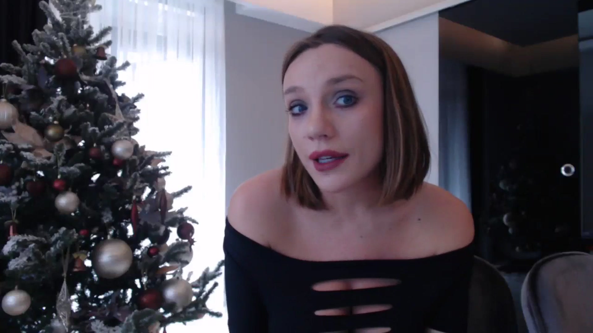 Gallery image thumbnail from call_me_em's myfreecams stream on, 12/14/2023, 11:28 image 9 of 20