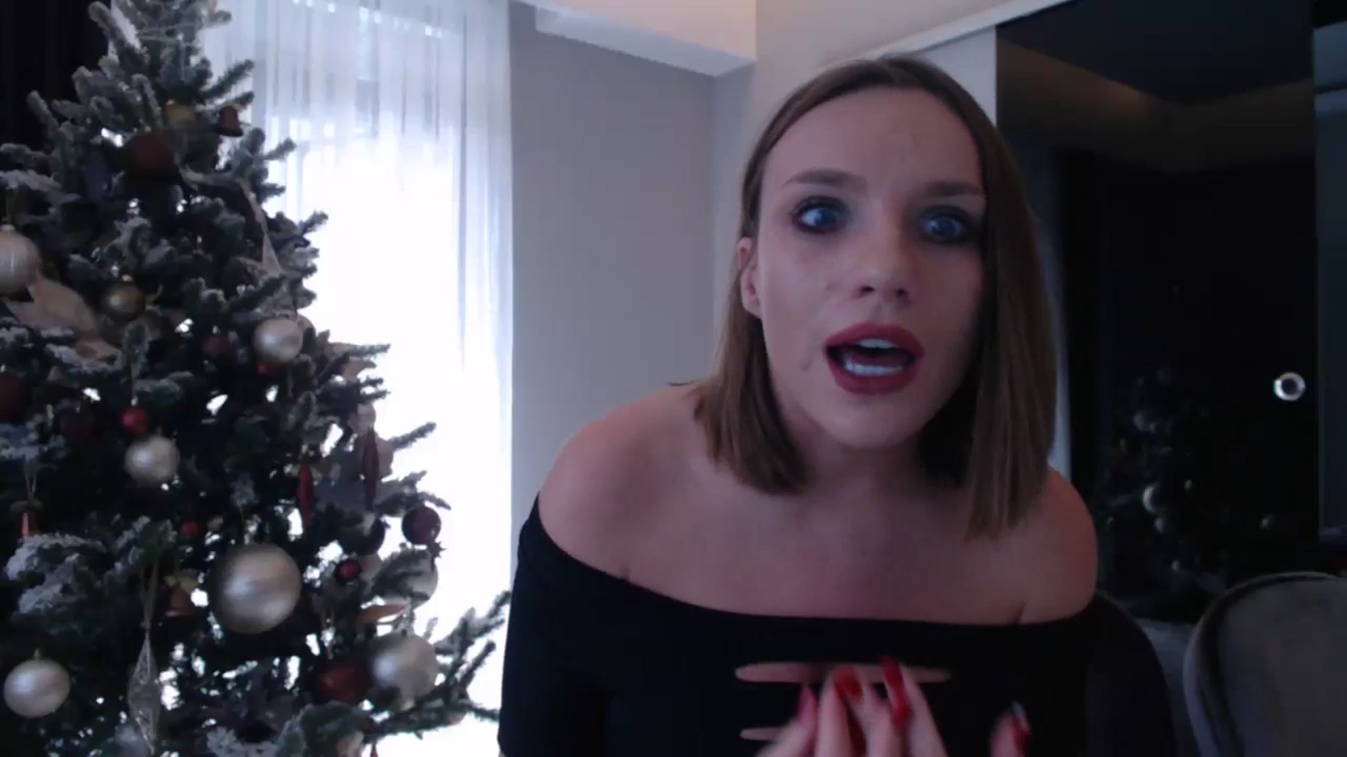 Gallery image thumbnail from call_me_em's myfreecams stream on, 12/14/2023, 11:28 image 7 of 20