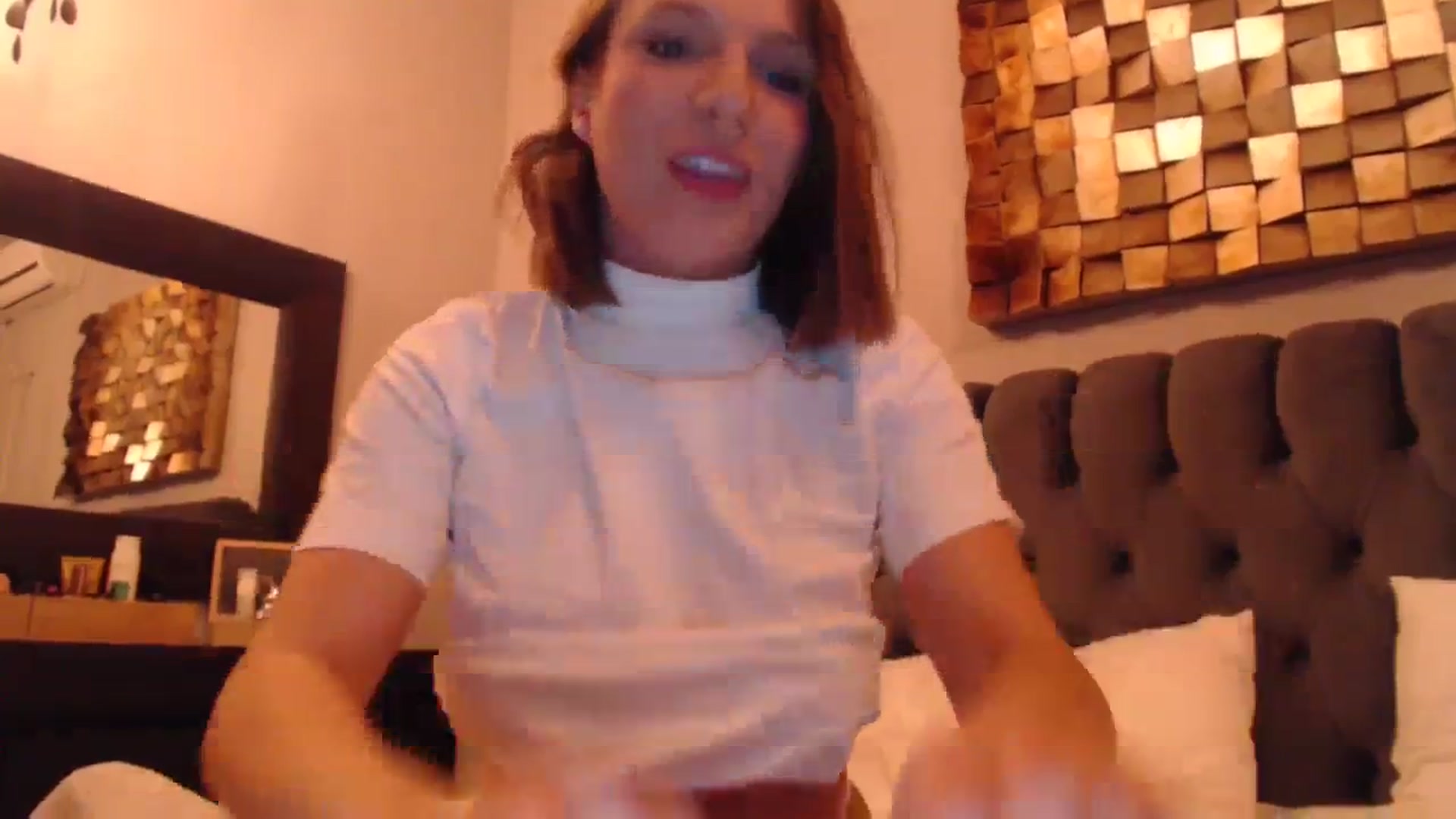 Gallery image thumbnail from call_me_em's myfreecams stream on, 12/14/2023, 17:42 image 6 of 20