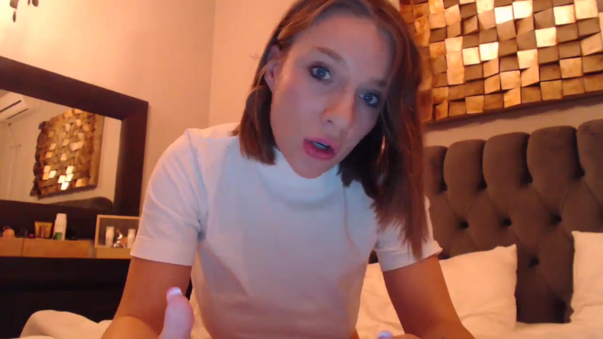 Gallery image thumbnail from call_me_em's myfreecams stream on, 12/14/2023, 17:42 image 8 of 20