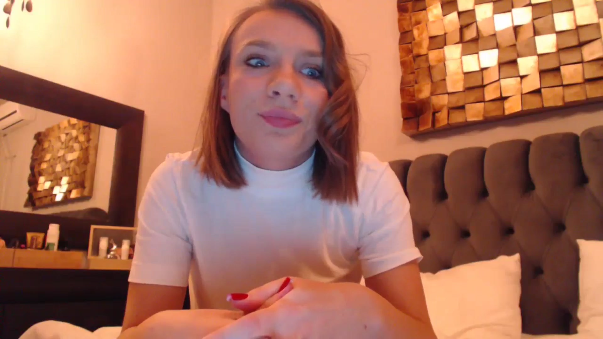 Gallery image thumbnail from call_me_em's myfreecams stream on, 12/14/2023, 17:42 image 5 of 20