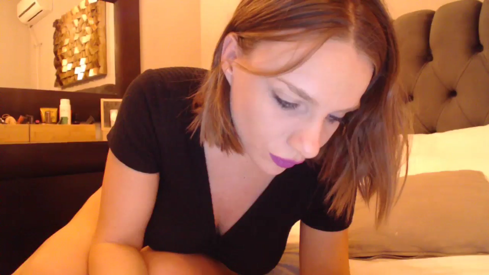 Gallery image thumbnail from call_me_em's myfreecams stream on, 12/15/2023, 17:34 image 10 of 20