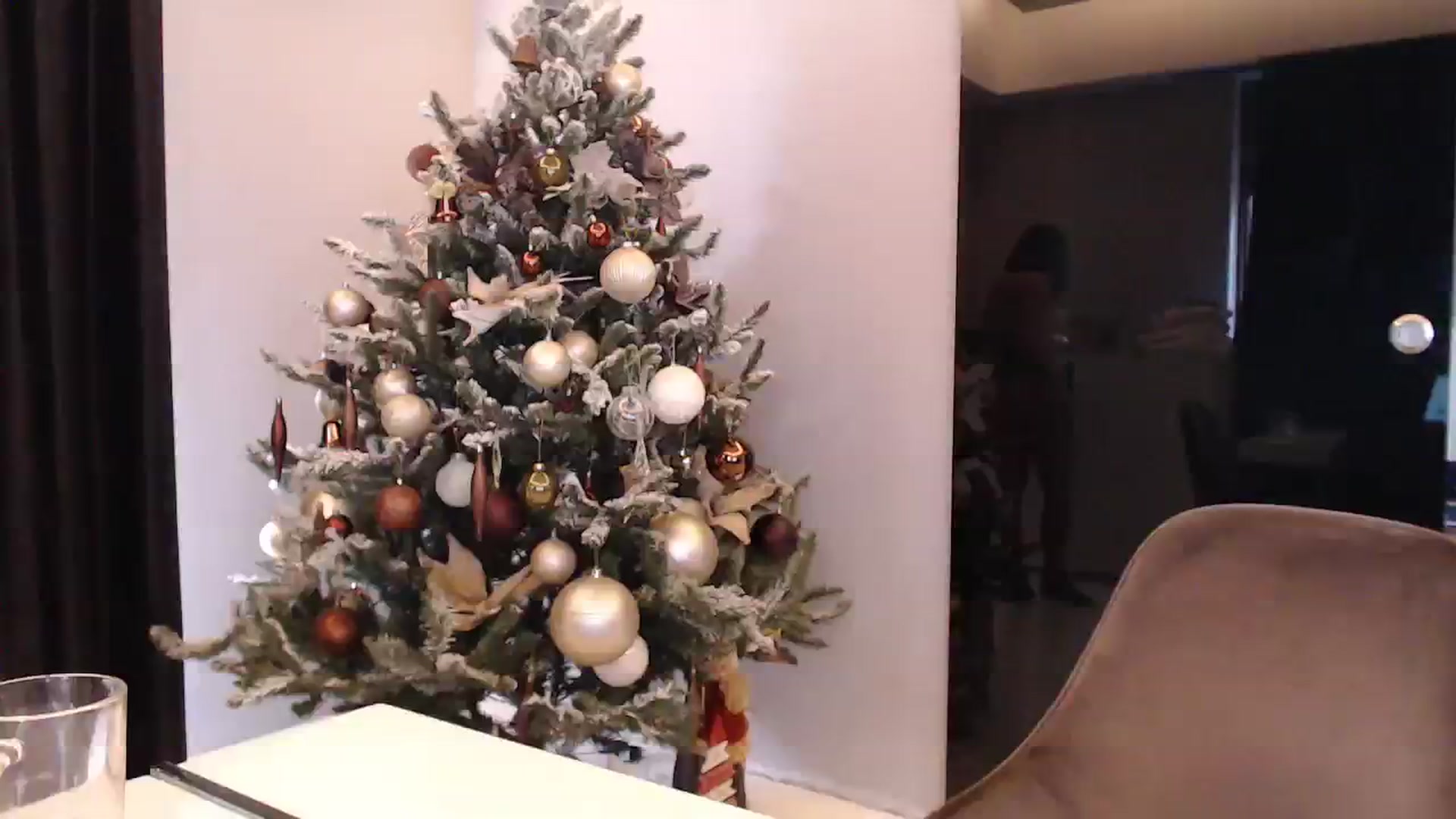 Gallery image thumbnail from call_me_em's myfreecams stream on, 12/22/2023, 12:22 image 10 of 20