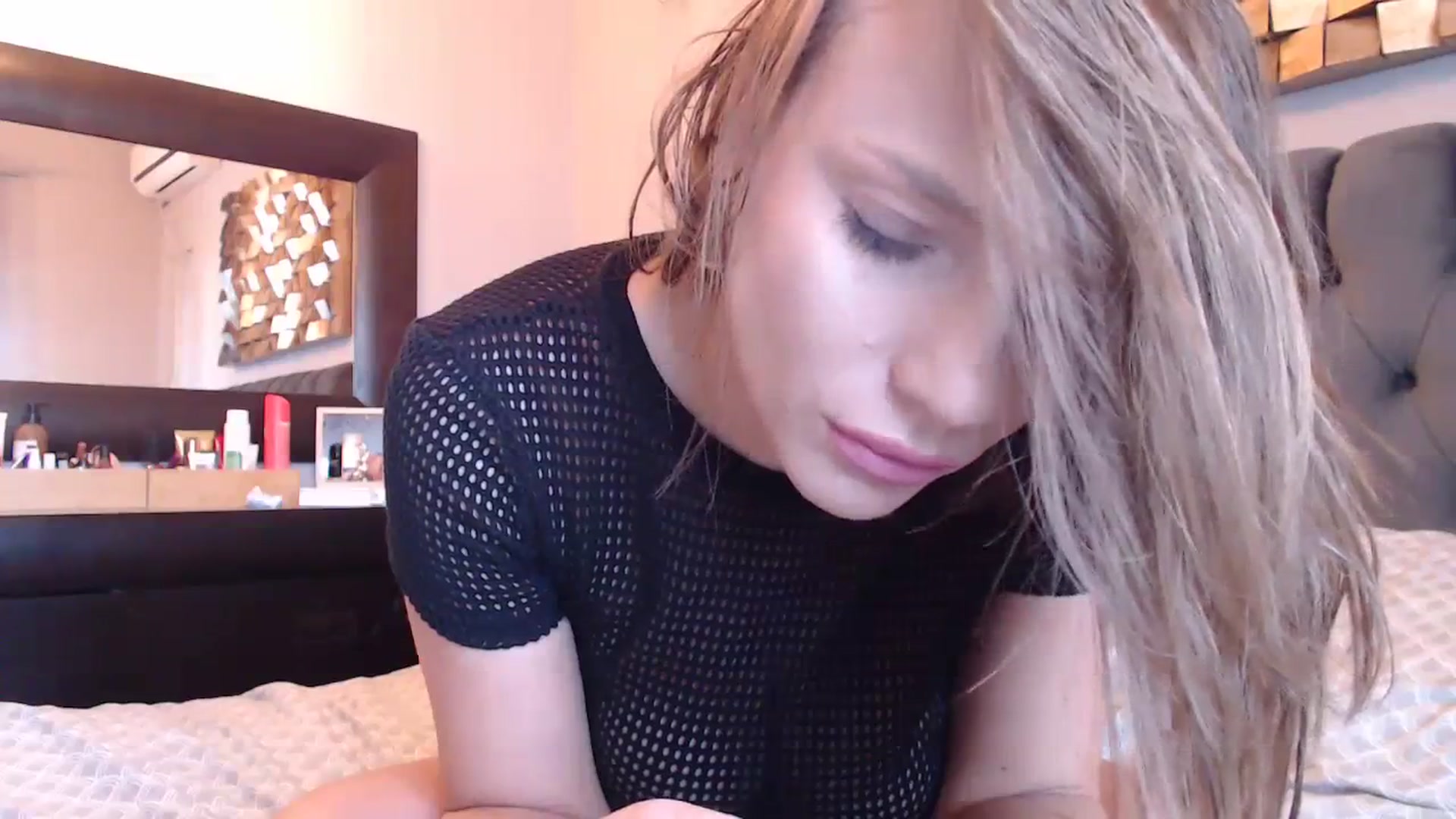 Gallery image thumbnail from call_me_em's myfreecams stream on, 12/27/2023, 09:21 image 8 of 20