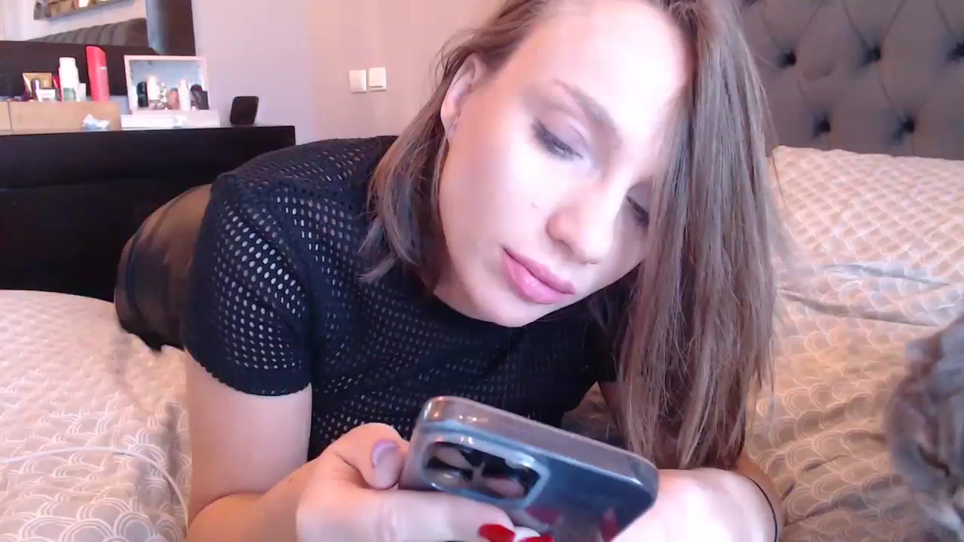 Gallery image thumbnail from call_me_em's myfreecams stream on, 12/27/2023, 09:21 image 12 of 20