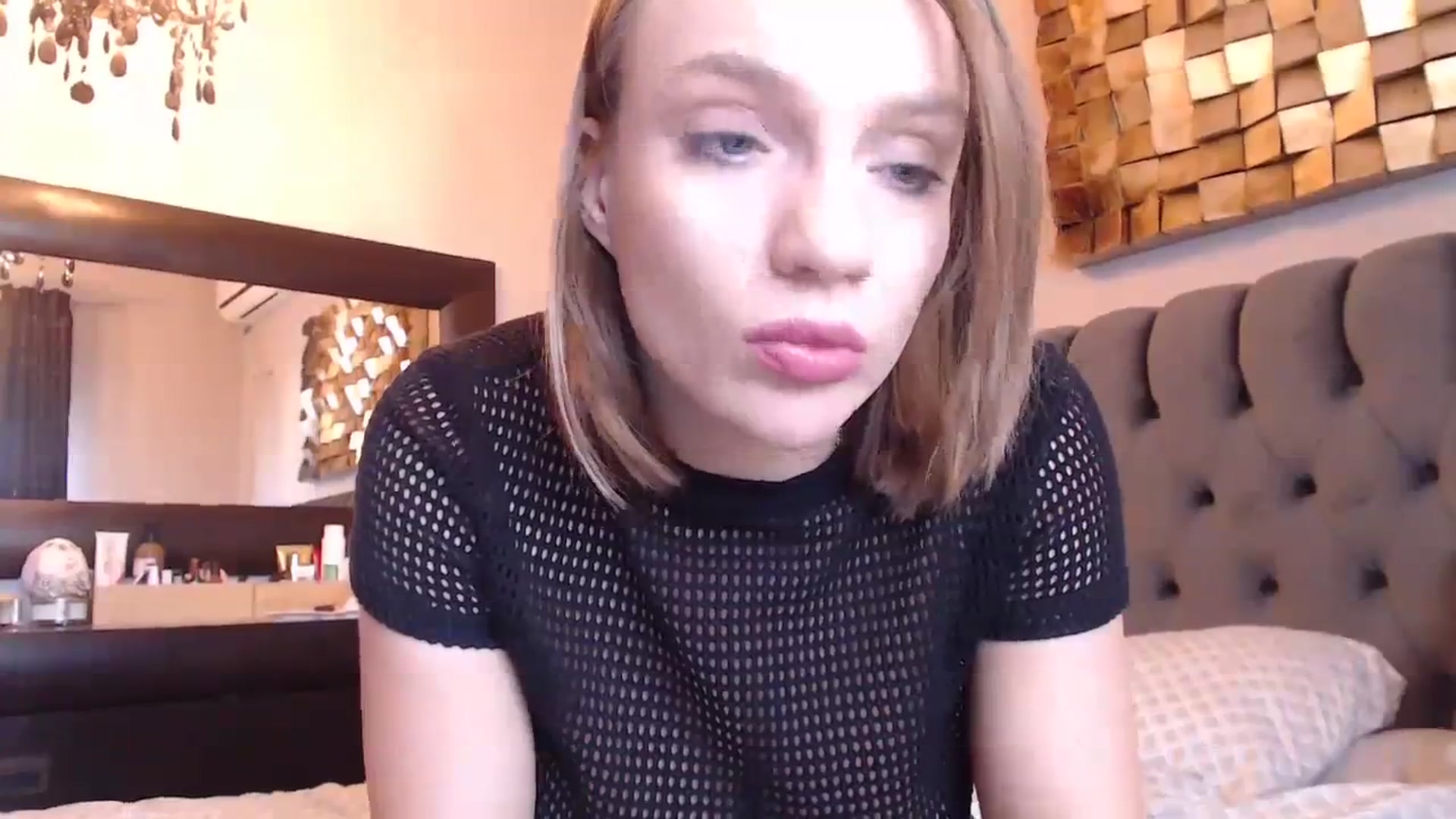 Gallery image thumbnail from call_me_em's myfreecams stream on, 12/27/2023, 11:33 image 14 of 20