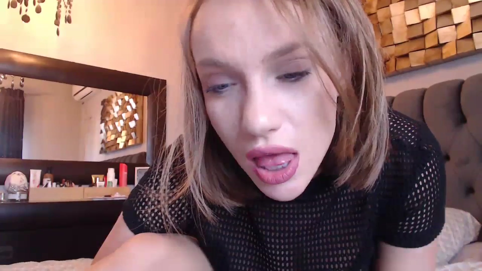 Gallery image thumbnail from call_me_em's myfreecams stream on, 12/27/2023, 11:33 image 8 of 20