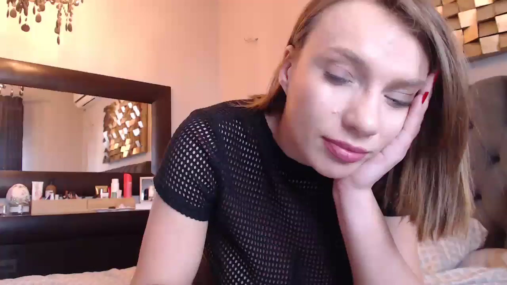 Gallery image thumbnail from call_me_em's myfreecams stream on, 12/27/2023, 11:33 image 13 of 20